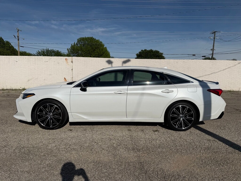 Used 2019 Toyota Avalon XSE Sedan