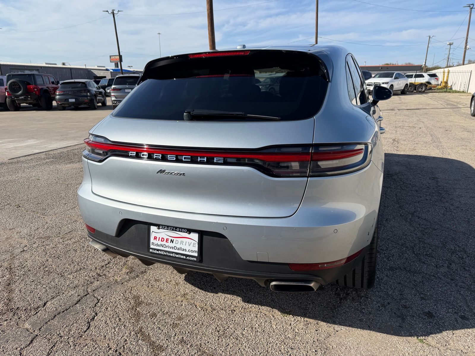 2020 Porsche Macan thumbnail 7