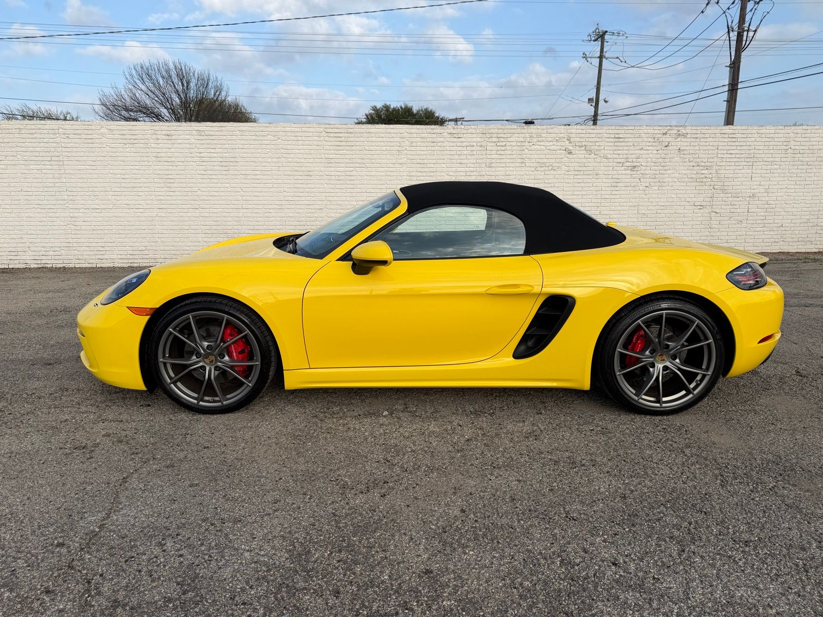 2021 Porsche 718 Boxster - Image 3