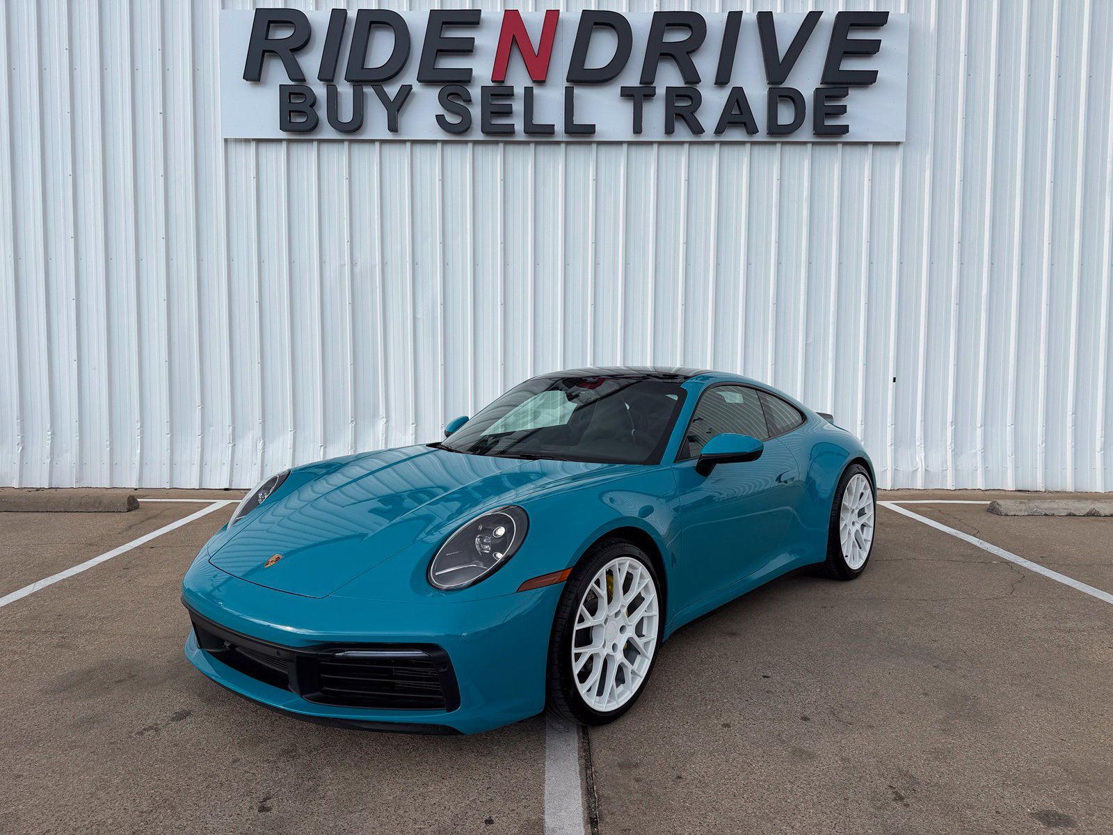 2021 Porsche 911 Carrera
