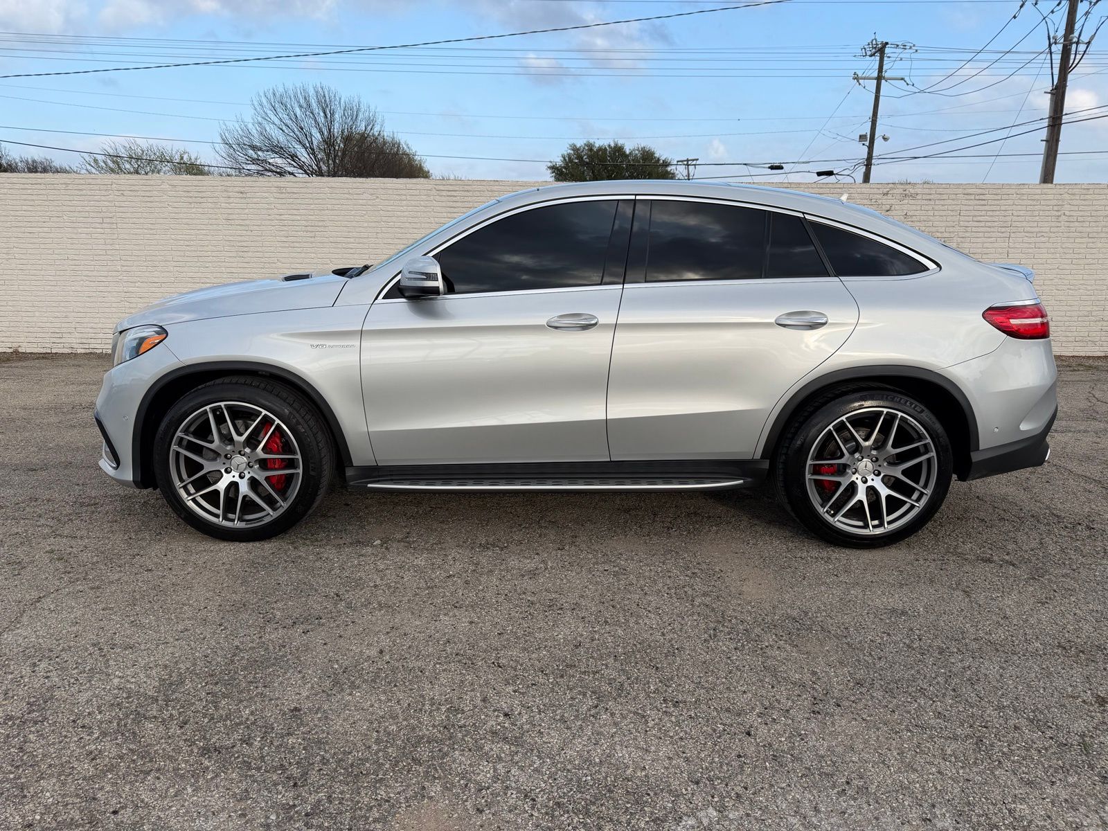 2019 Mercedes-Benz AMG GLE 63 - Image 3