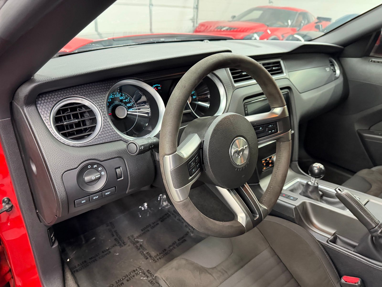 2012 Ford Mustang thumbnail 17