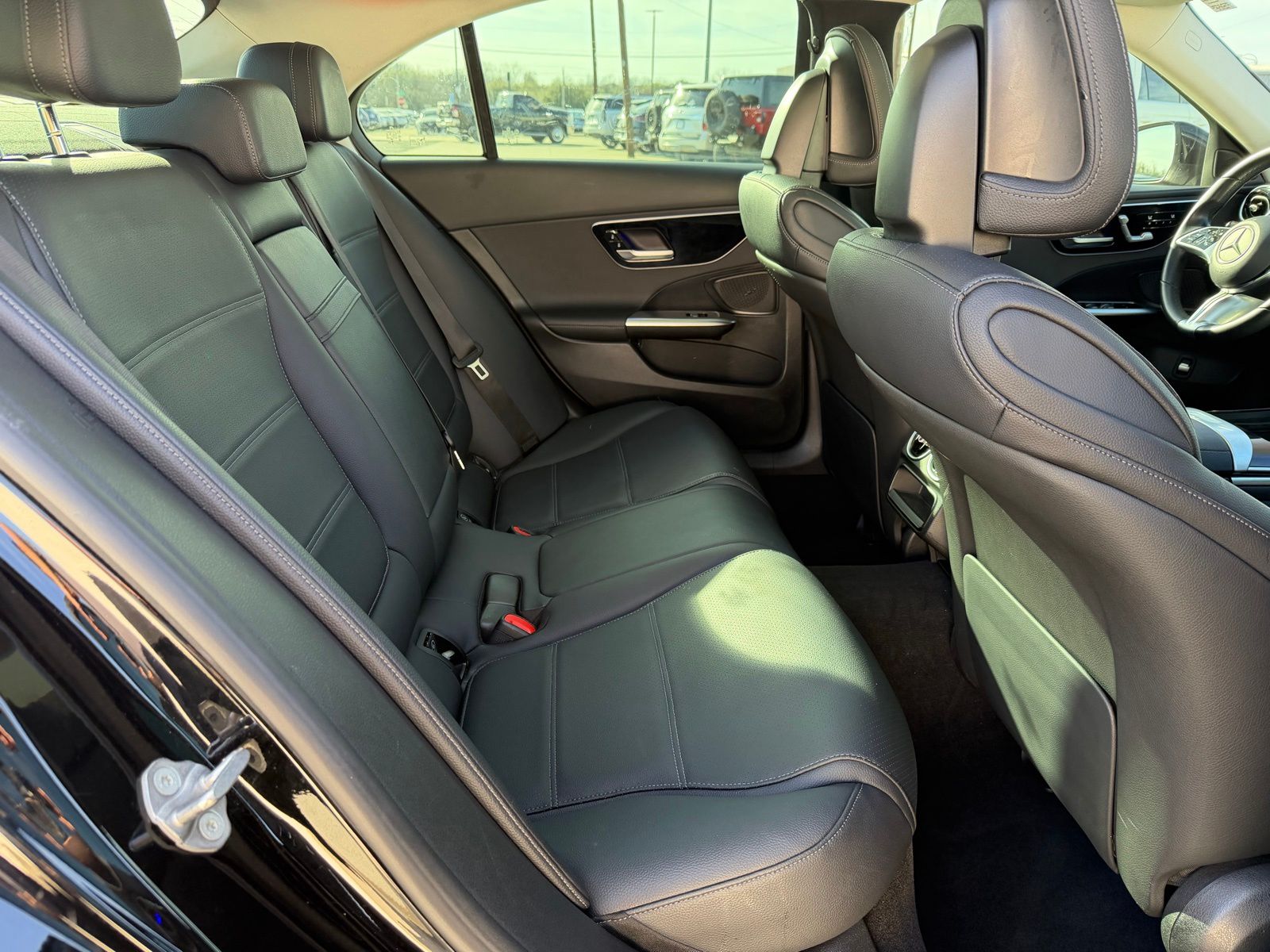 2022 Mercedes-Benz C-Class thumbnail 23