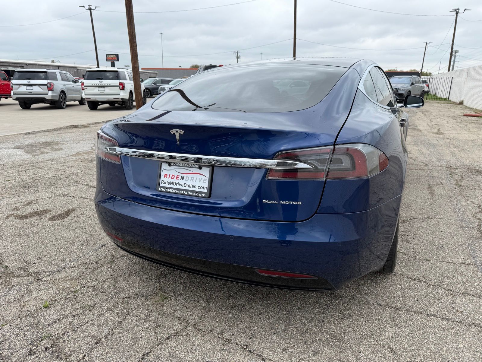 2020 Tesla Model S thumbnail 7