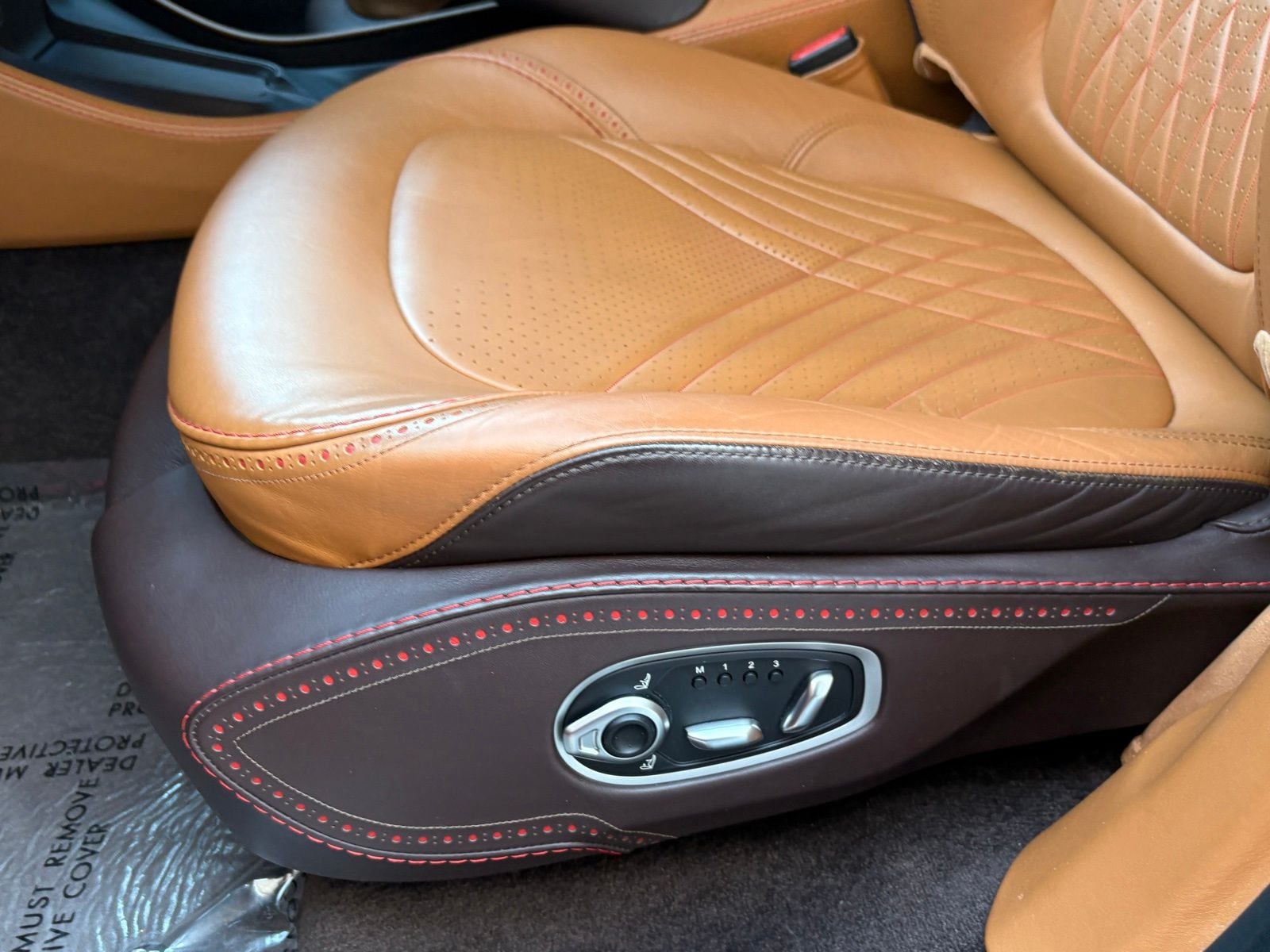 2021 Aston Martin DBX thumbnail 39