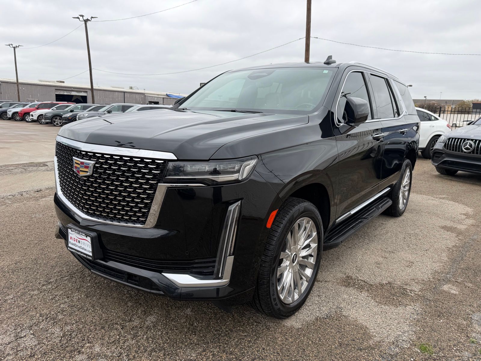 2022 CADILLAC Escalade - Image 1