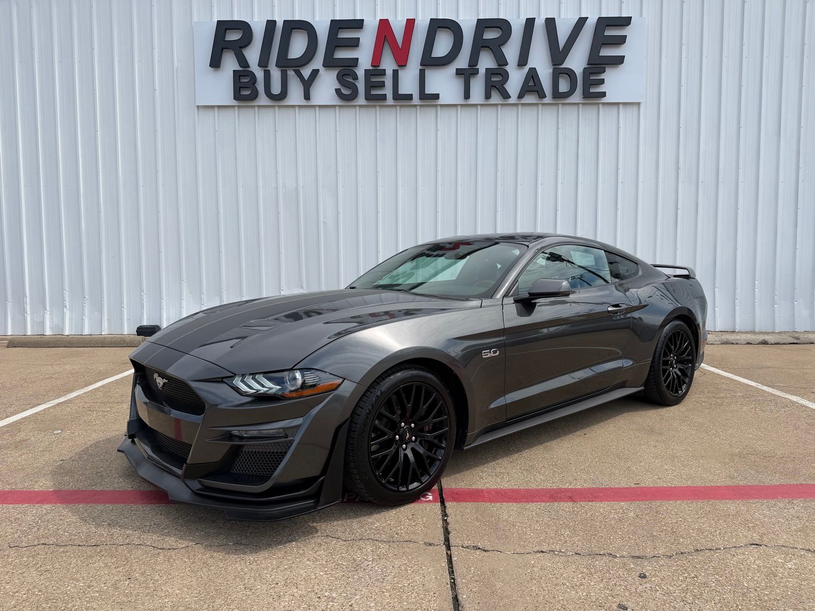 2019 Ford Mustang GT Coupe Premium's photo