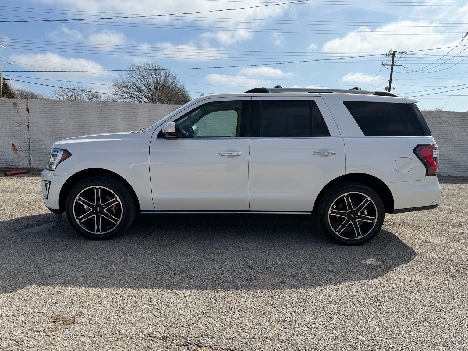 2019 Ford Expedition - Image 3