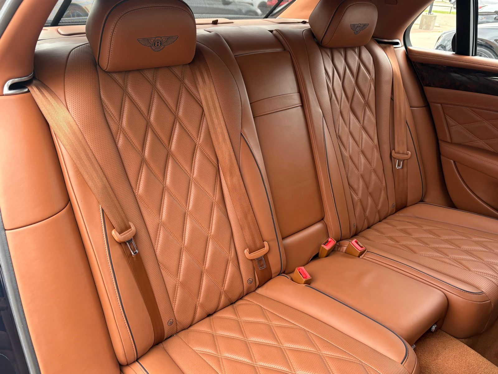 2016 Bentley Flying Spur thumbnail 43