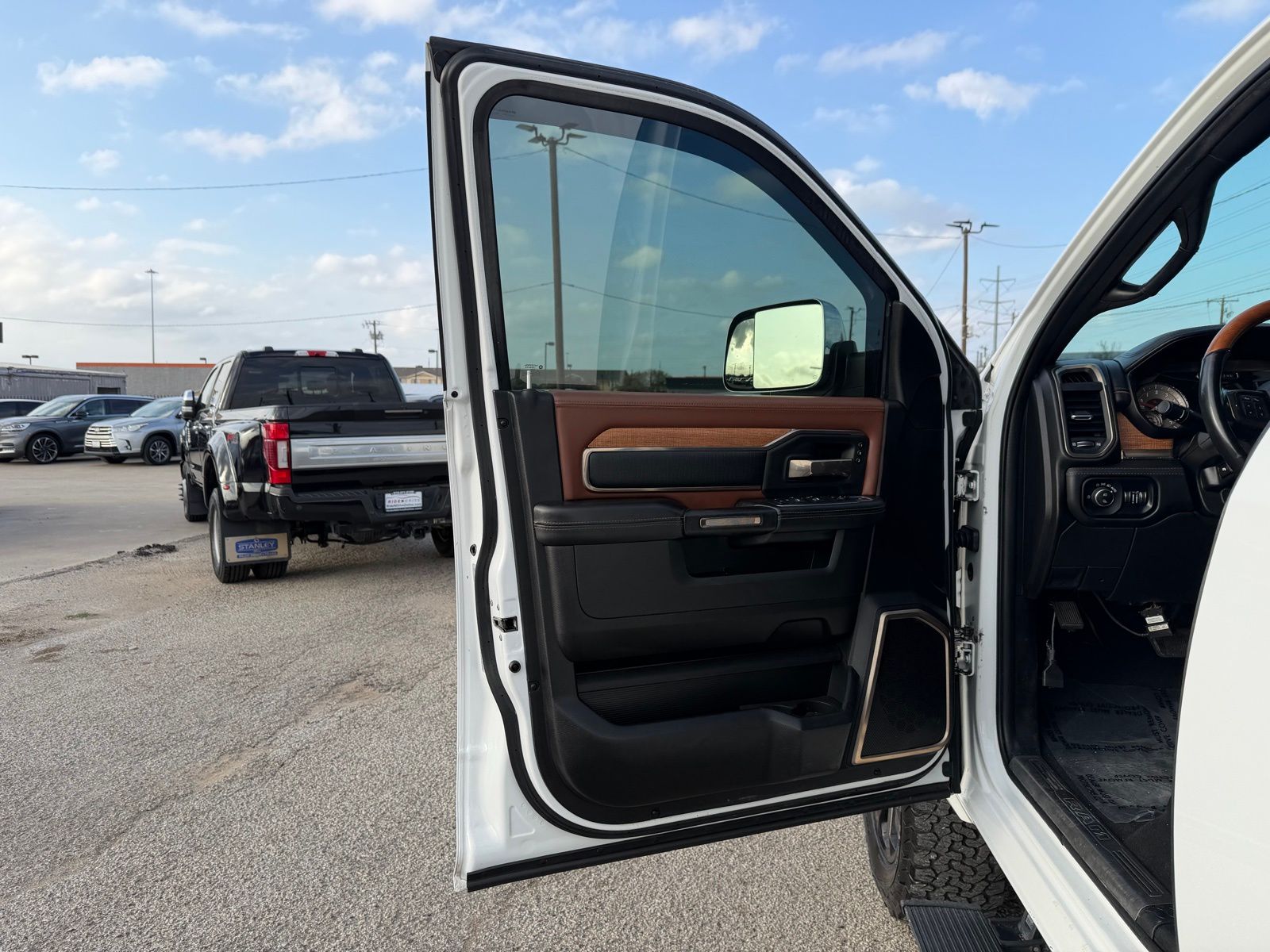 2020 Ram 2500 thumbnail 21