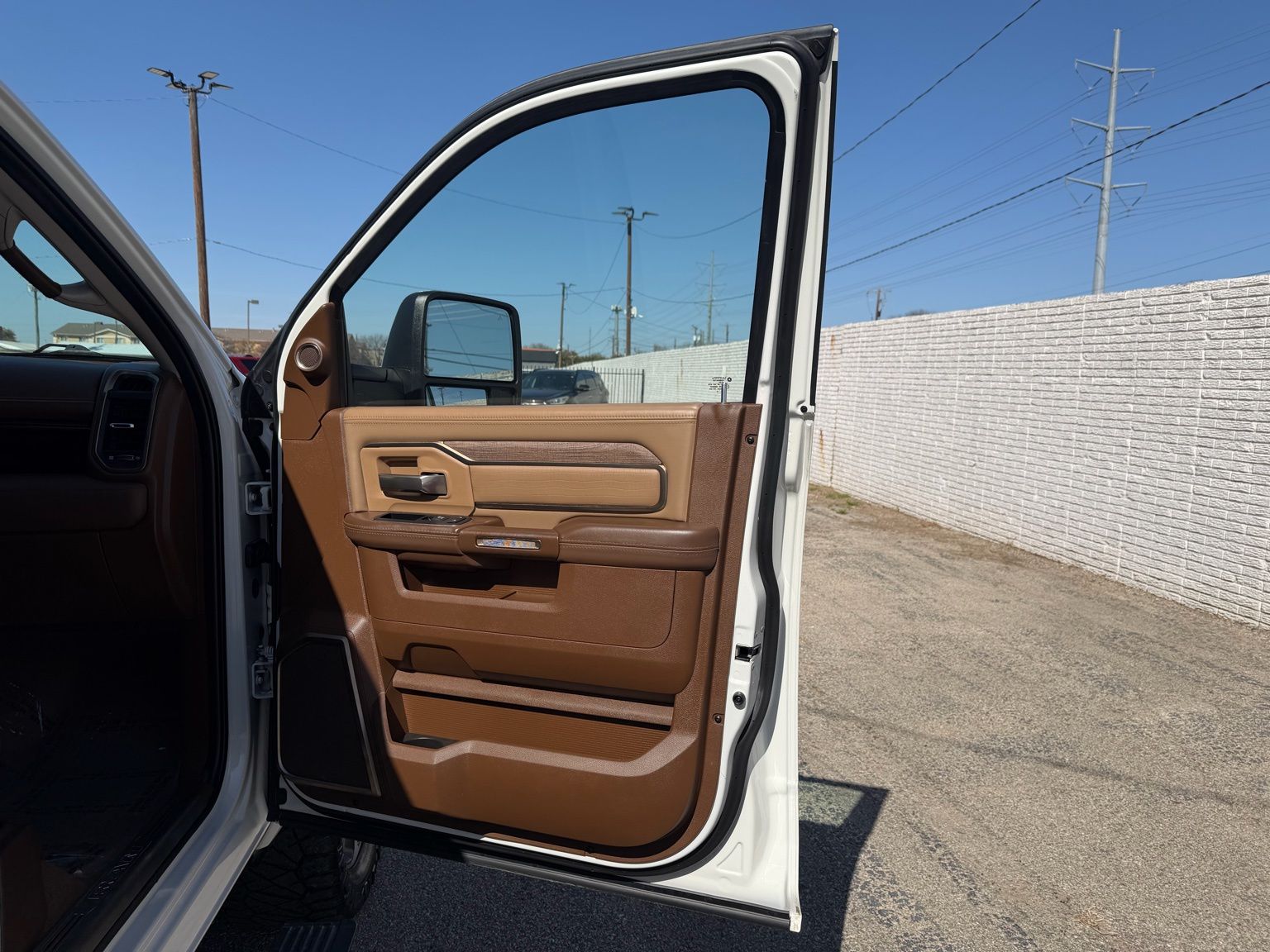 2024 Ram 2500 thumbnail 25