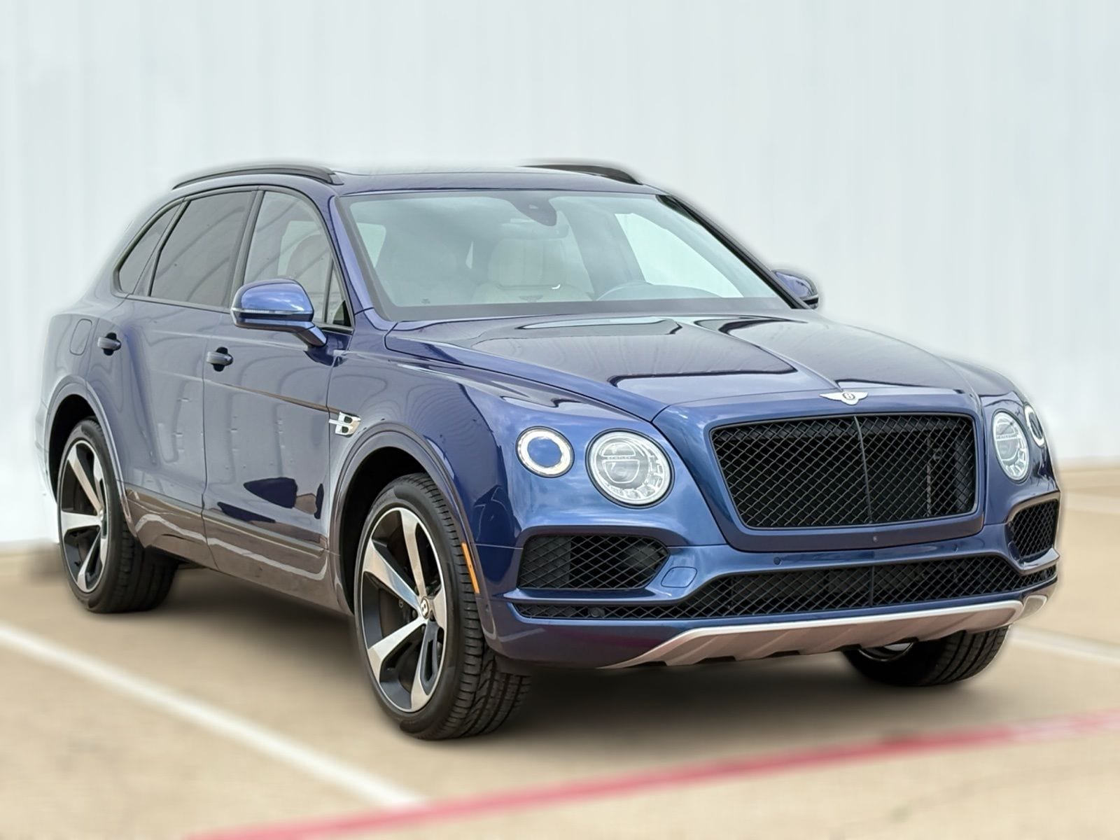 2019 Bentley Bentayga thumbnail 6