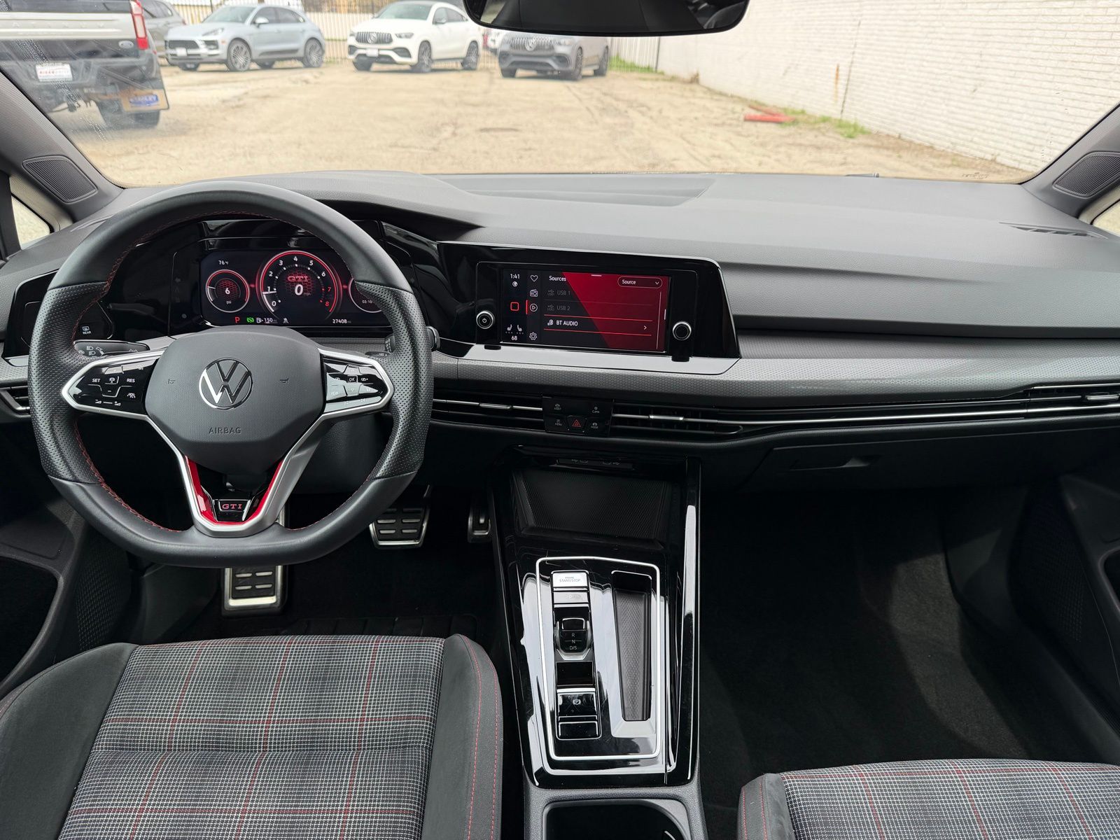 2024 Volkswagen Golf GTI thumbnail 13