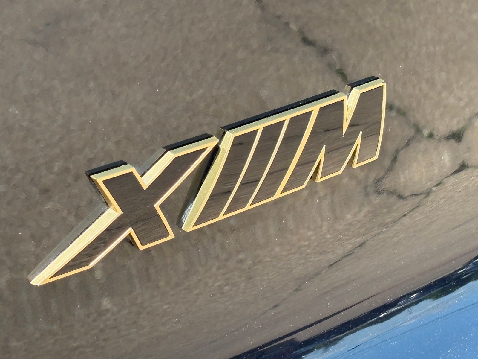 2024 BMW XM thumbnail 12