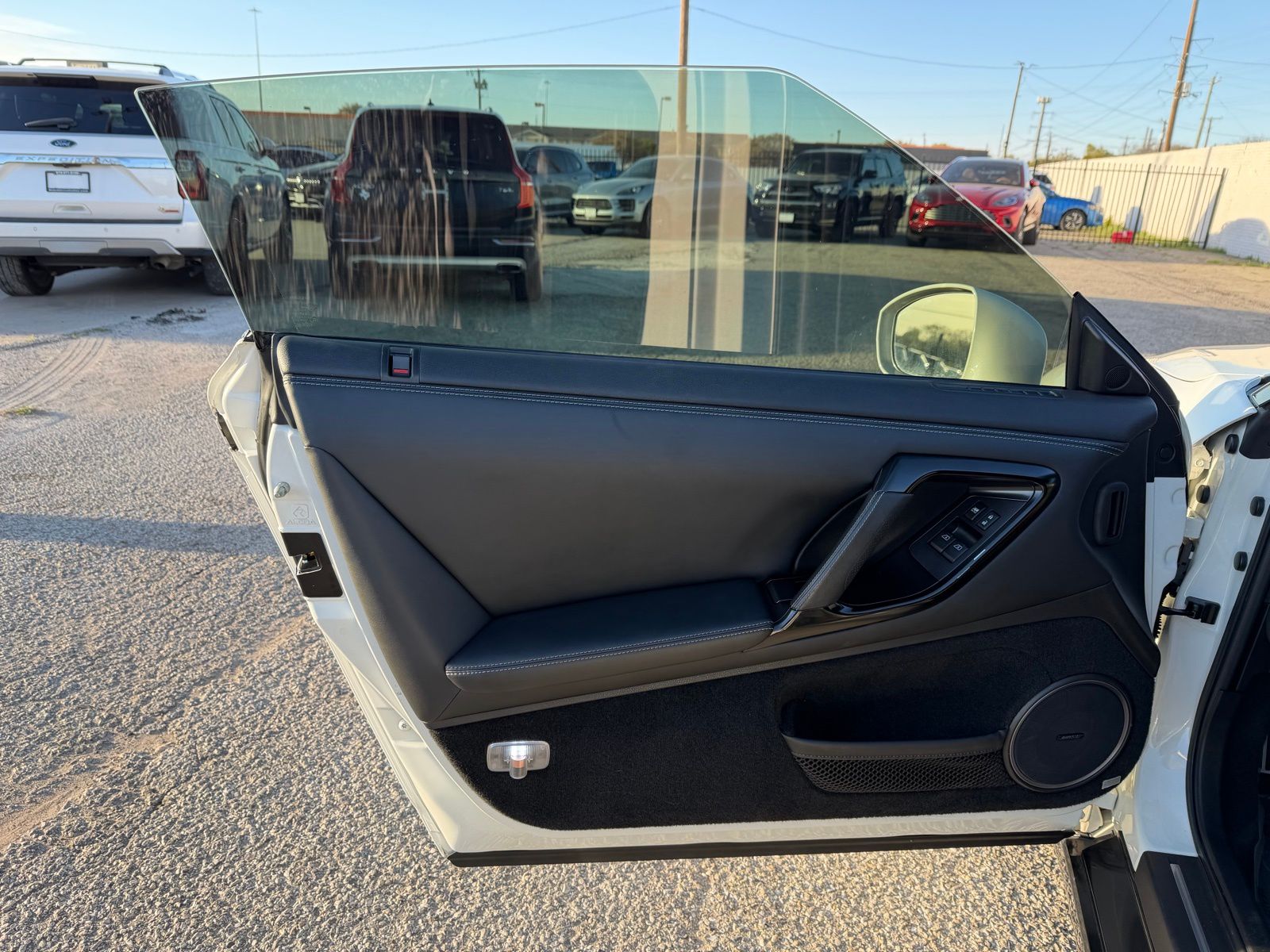 2015 Nissan GT-R thumbnail 22