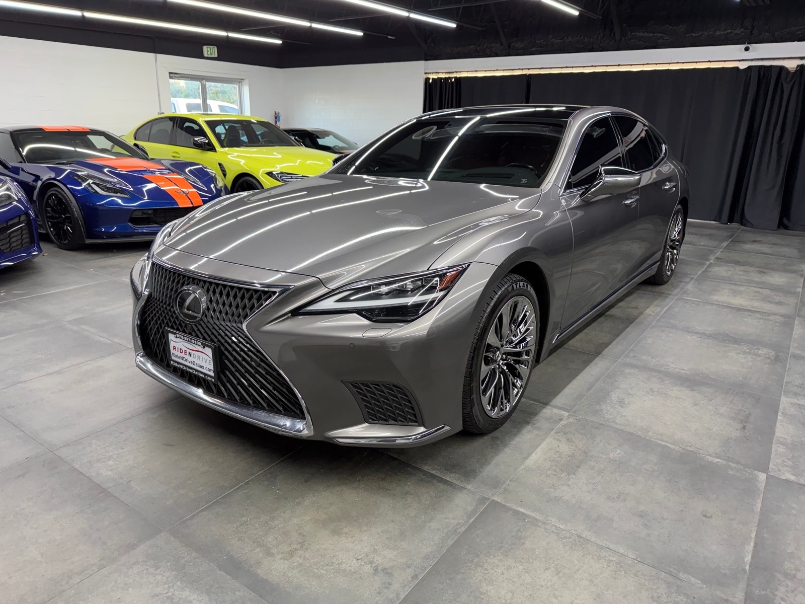 2023 Lexus LS Base's photo
