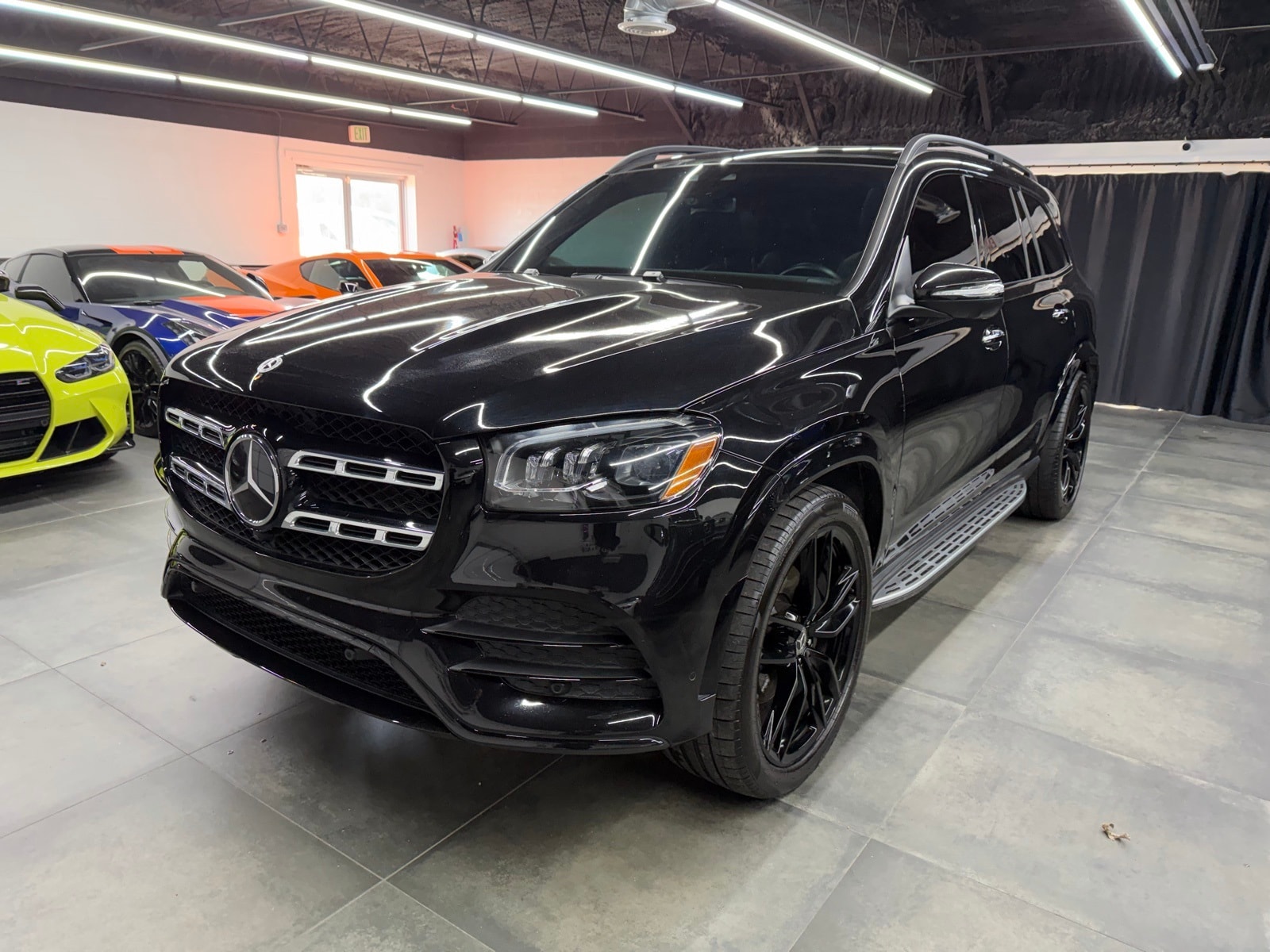 2023 Mercedes-Benz GLS Base's photo