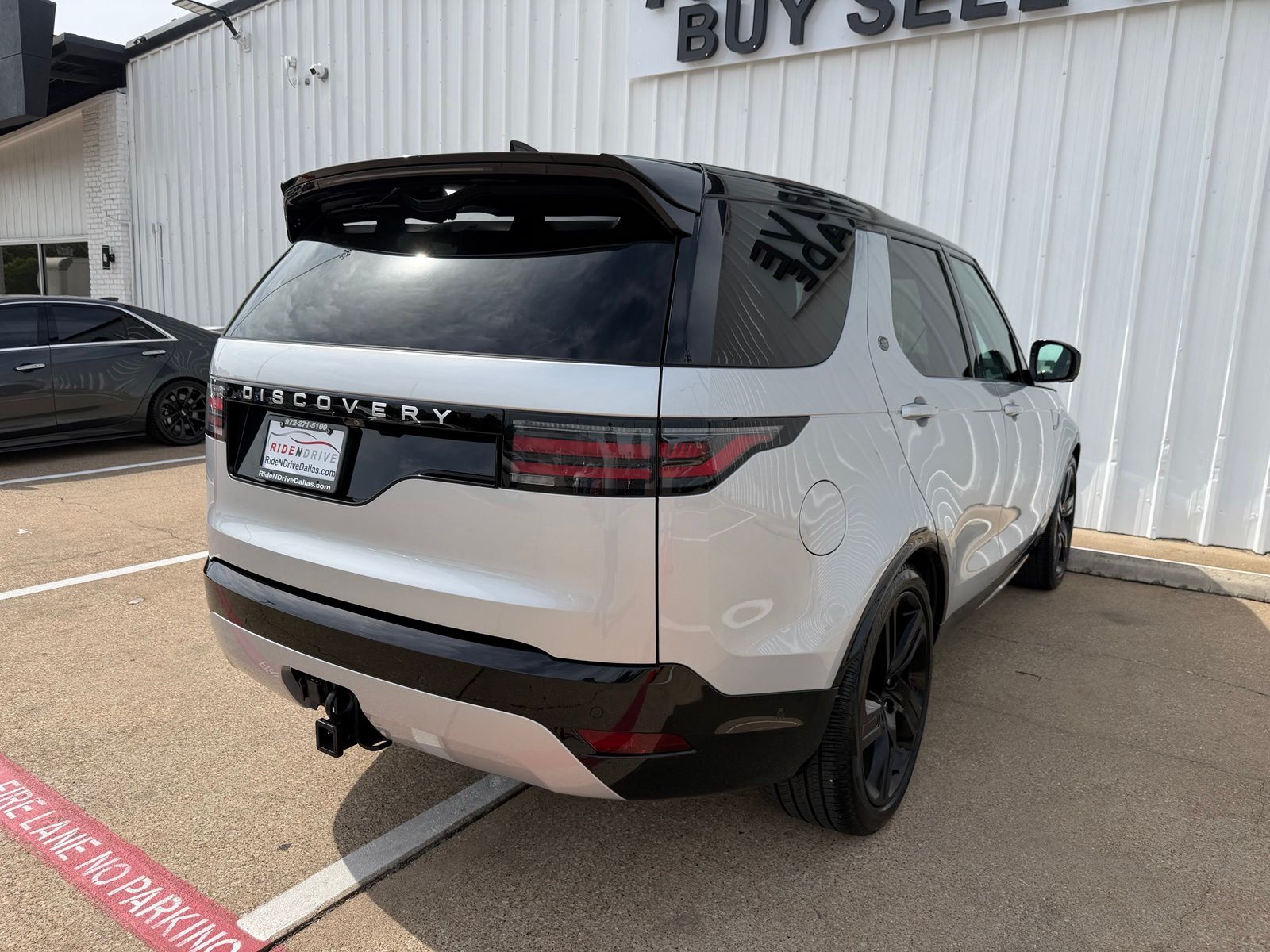 2024 Land Rover Discovery Metropolitan Edition - Photo 6
