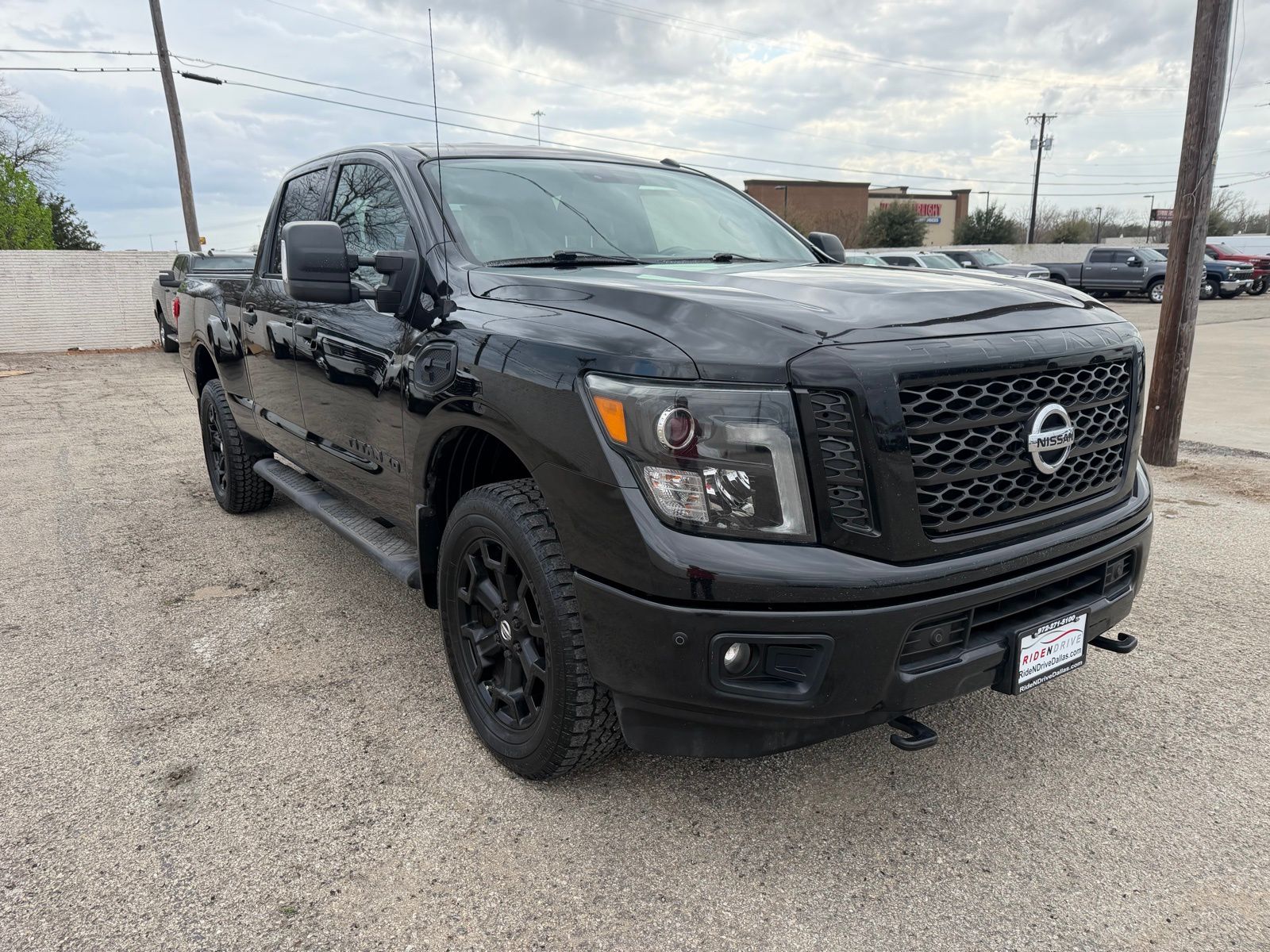 2018 Nissan Titan XD thumbnail 10