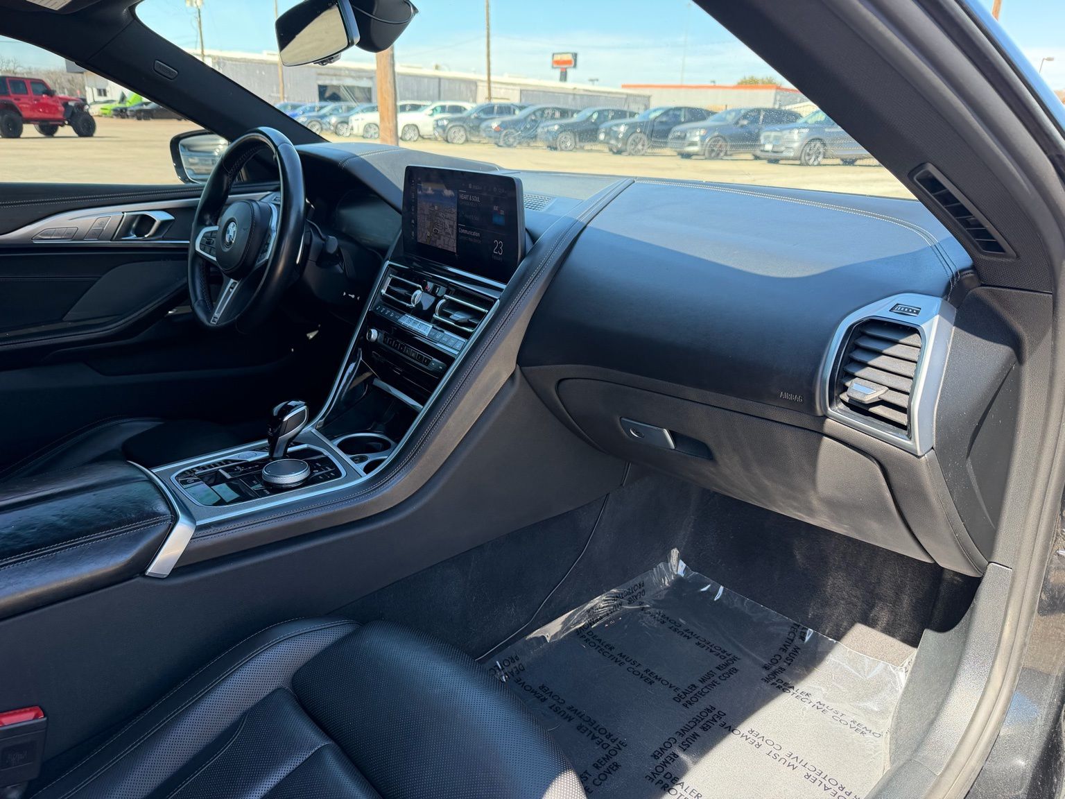 2023 BMW M850i thumbnail 19