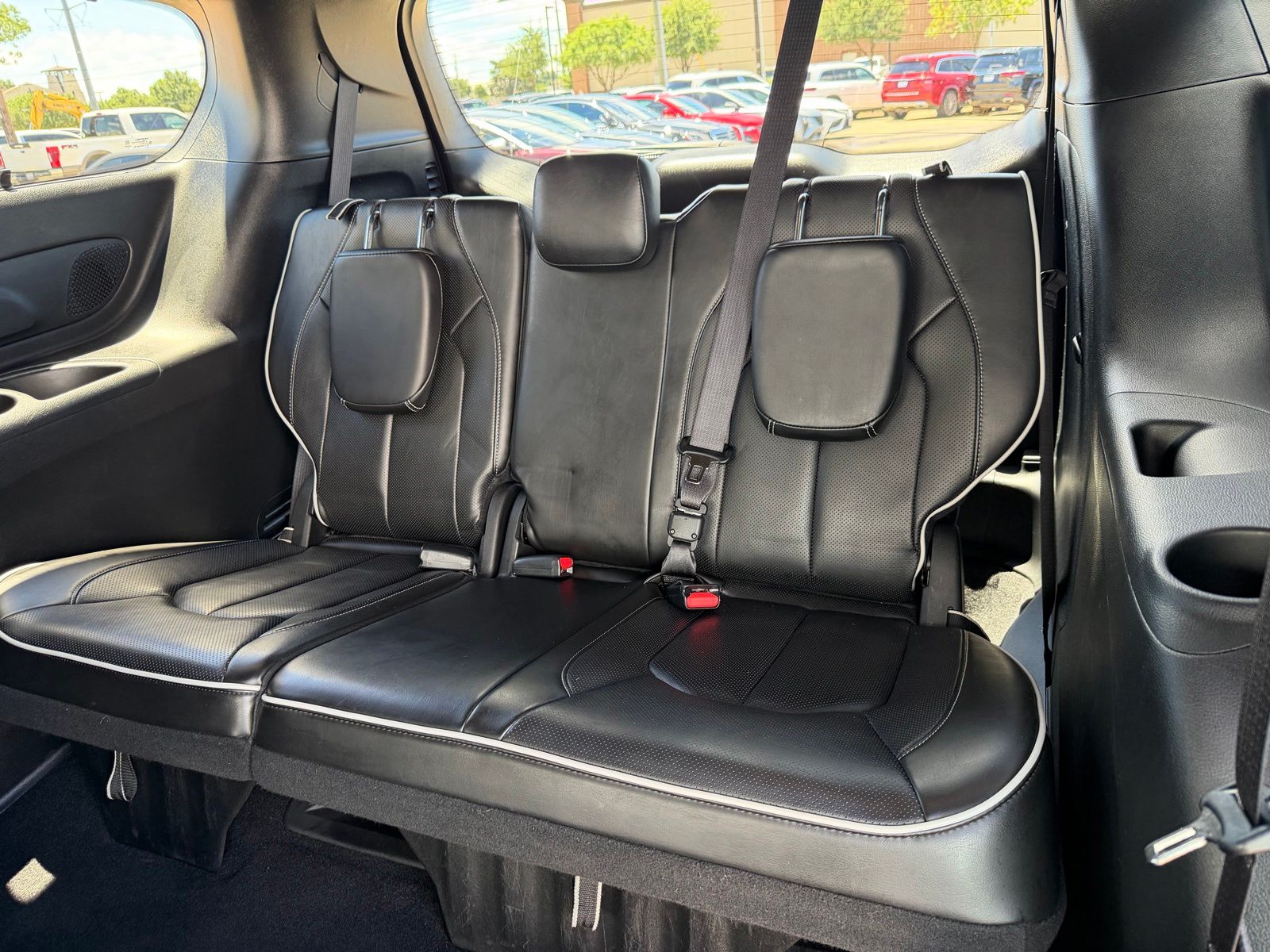 2025 Chrysler Pacifica Limited - Photo 23