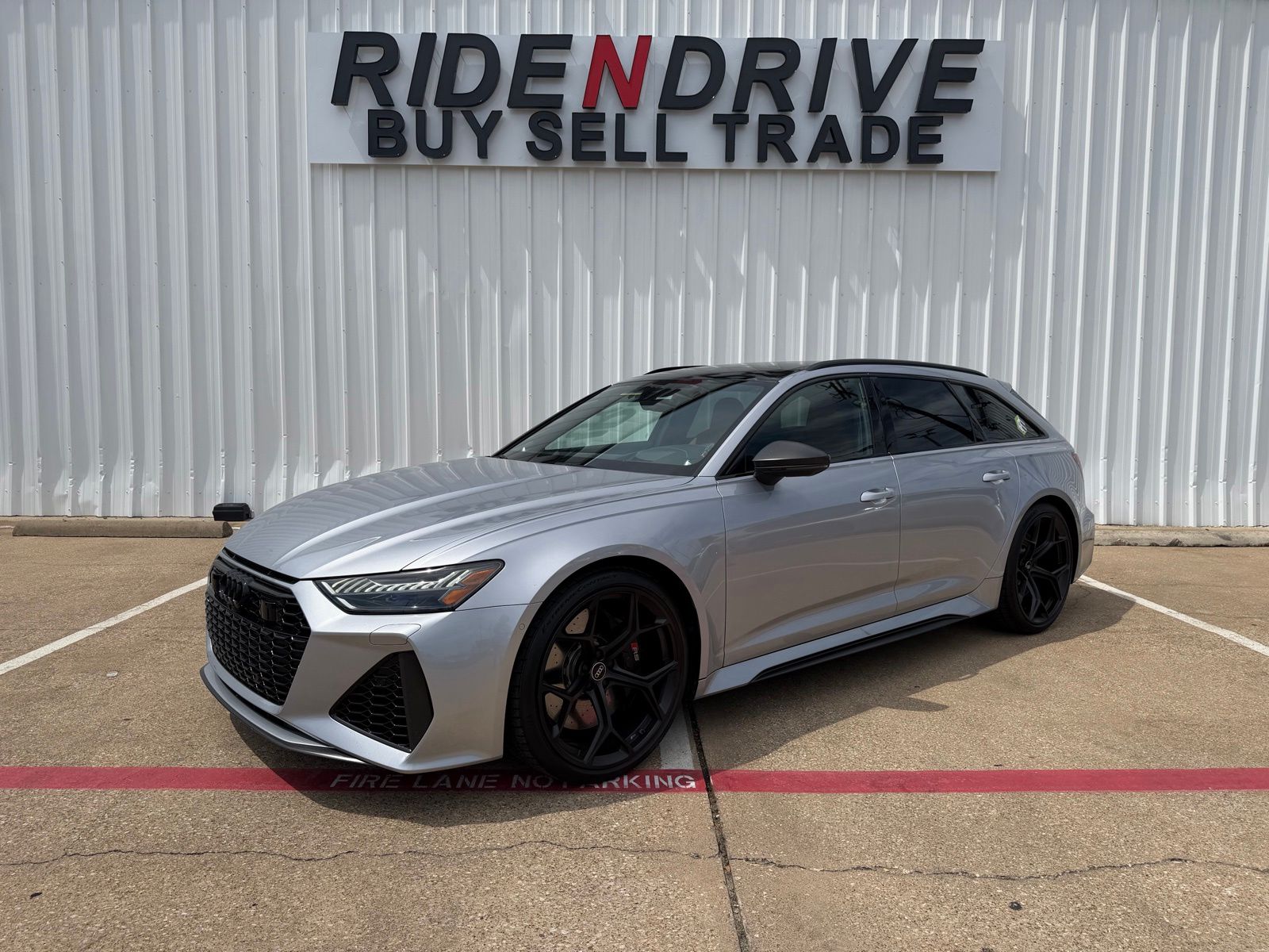 2024 Audi RS 6 Avant Performance's photo