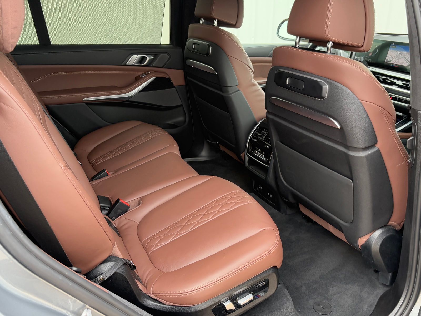 2023 BMW X7 thumbnail 45