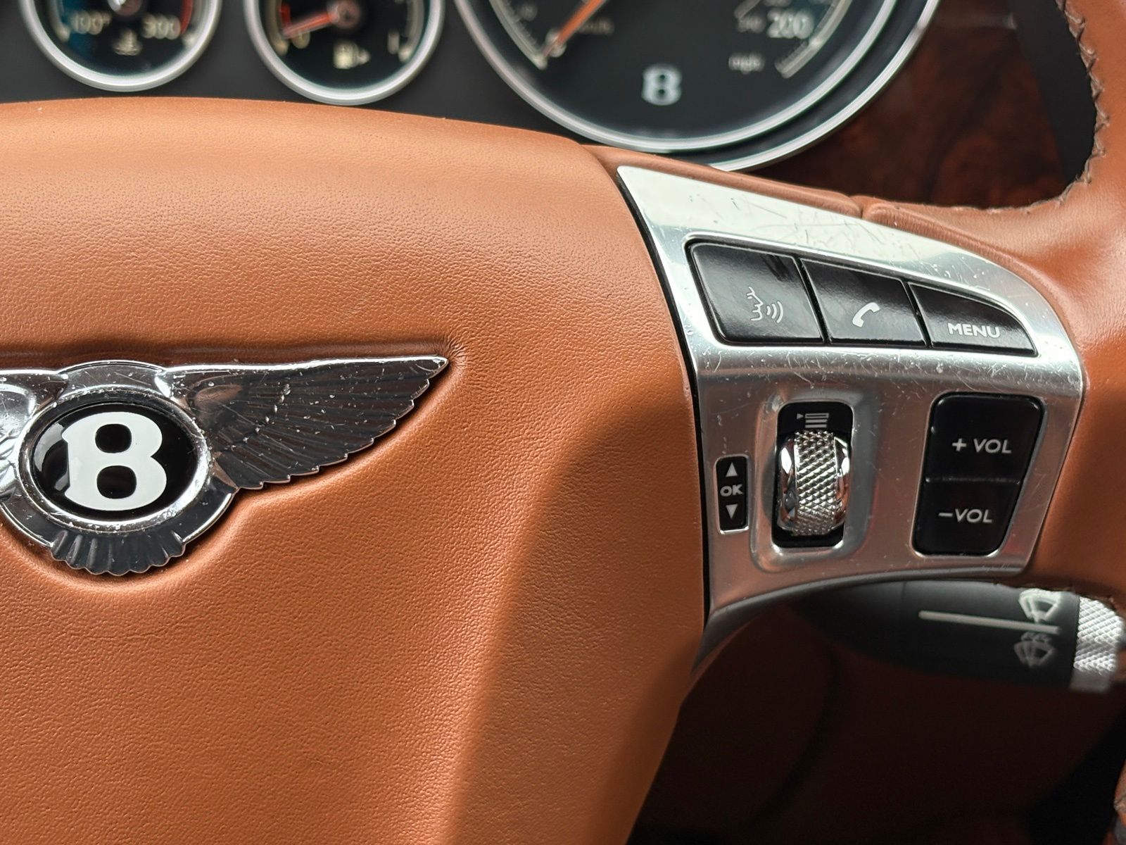 2016 Bentley Flying Spur thumbnail 21