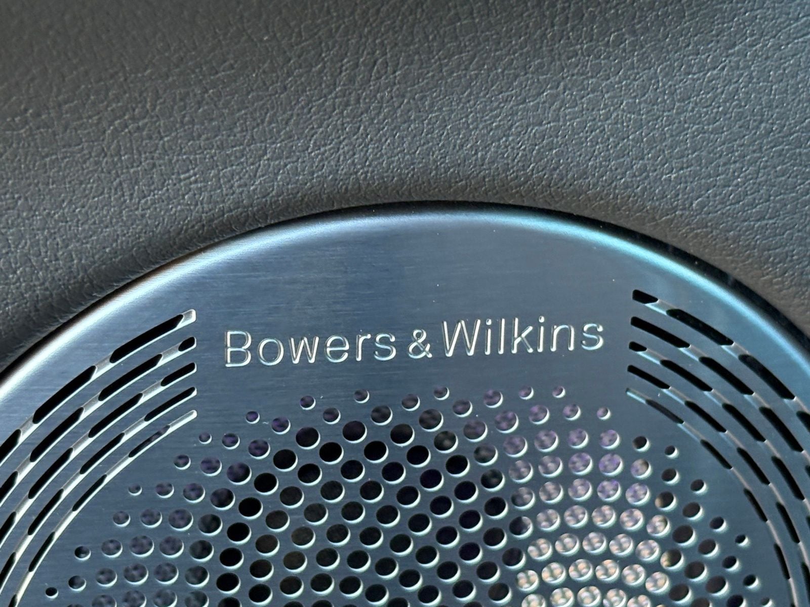 2024 BMW XM thumbnail 32
