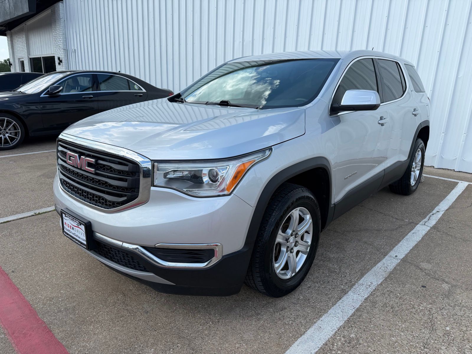 2019 GMC Acadia SLE-1
