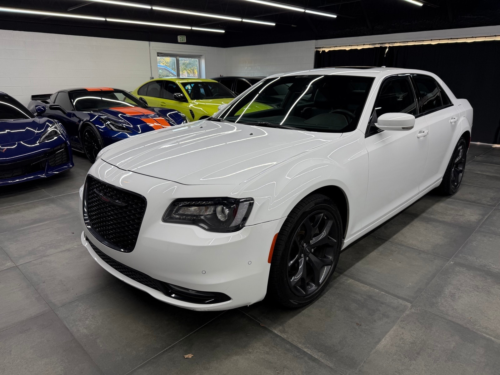 2023 Chrysler 300 S's photo