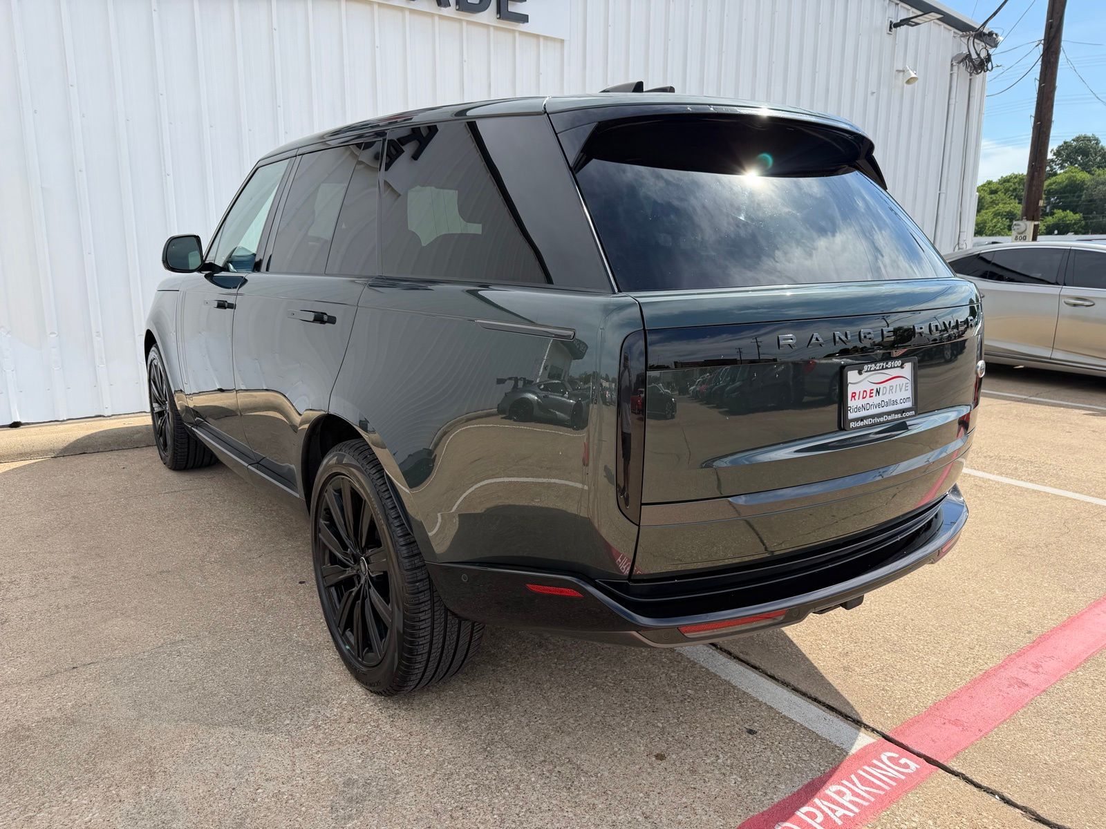 2023 Land Rover Range Rover SE - Photo 4