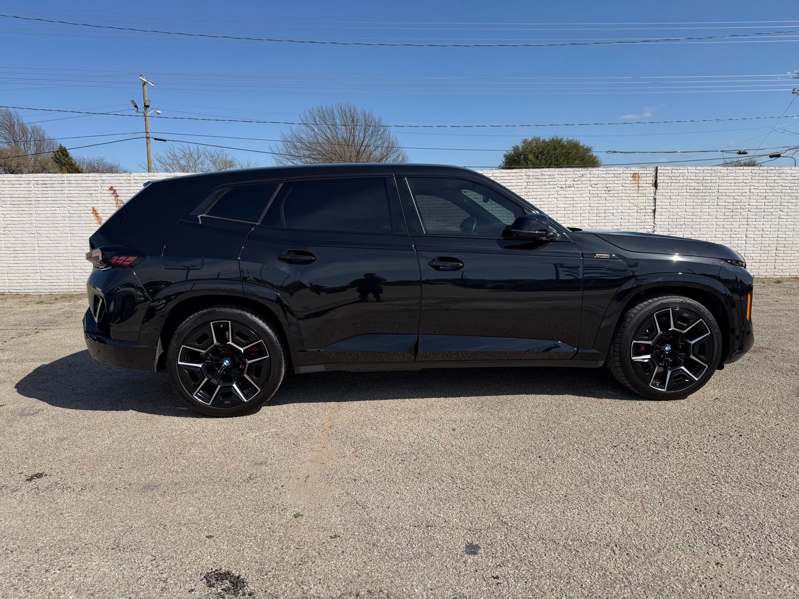 2024 BMW XM thumbnail 9