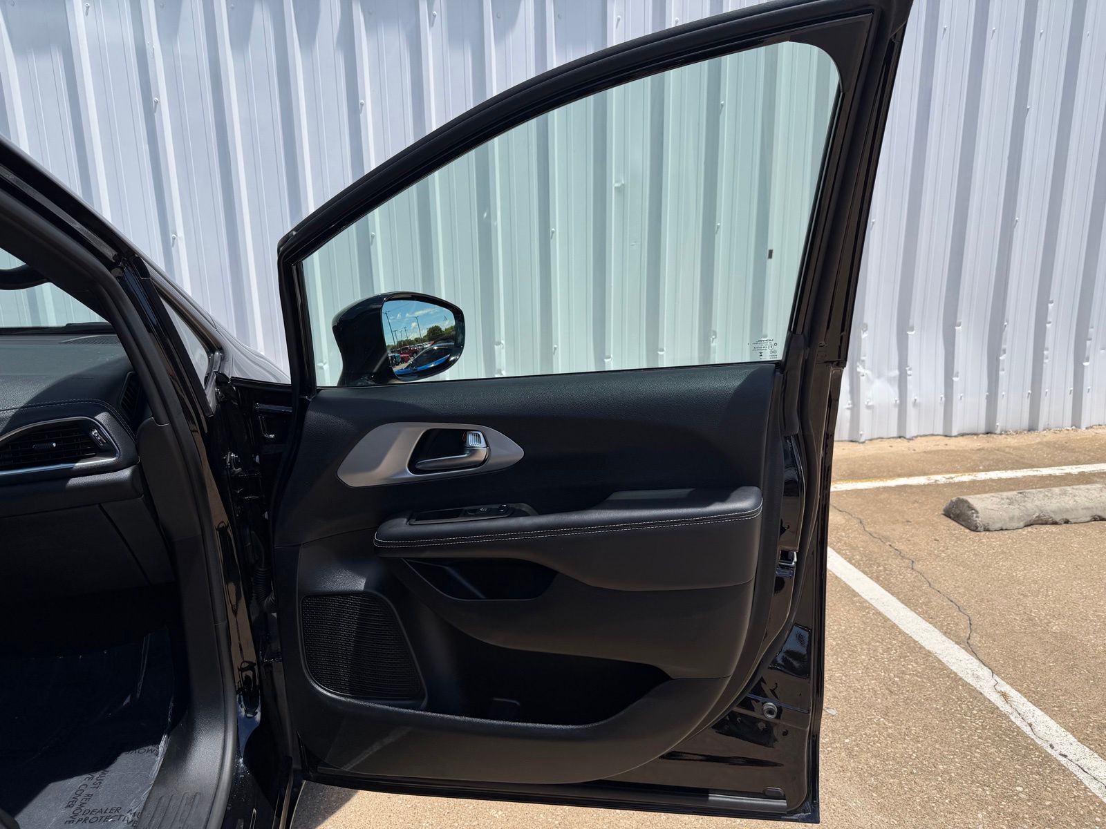2025 Chrysler Pacifica Limited - Photo 26