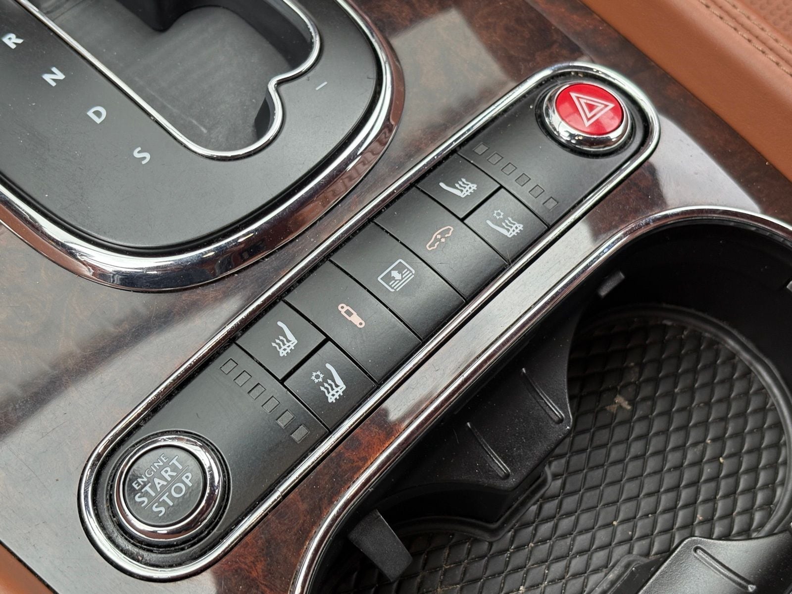 2016 Bentley Flying Spur thumbnail 24