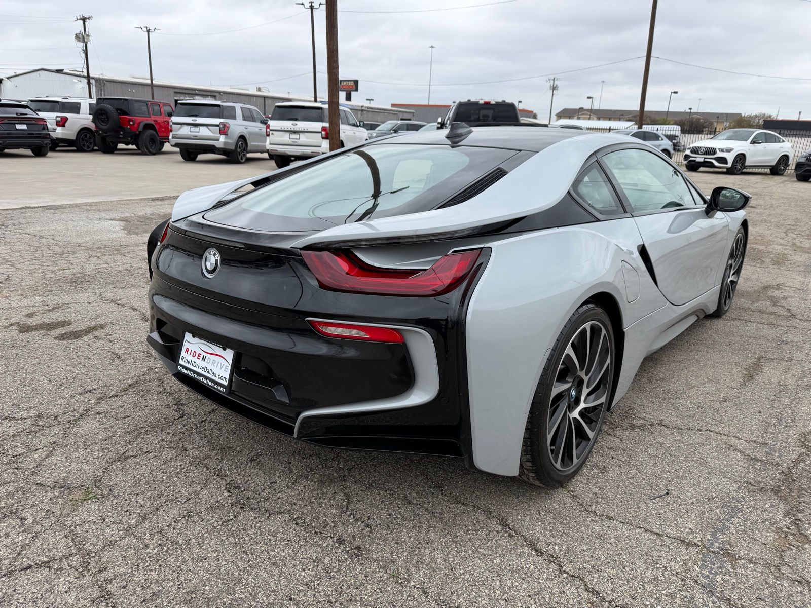 2016 BMW i8 thumbnail 8