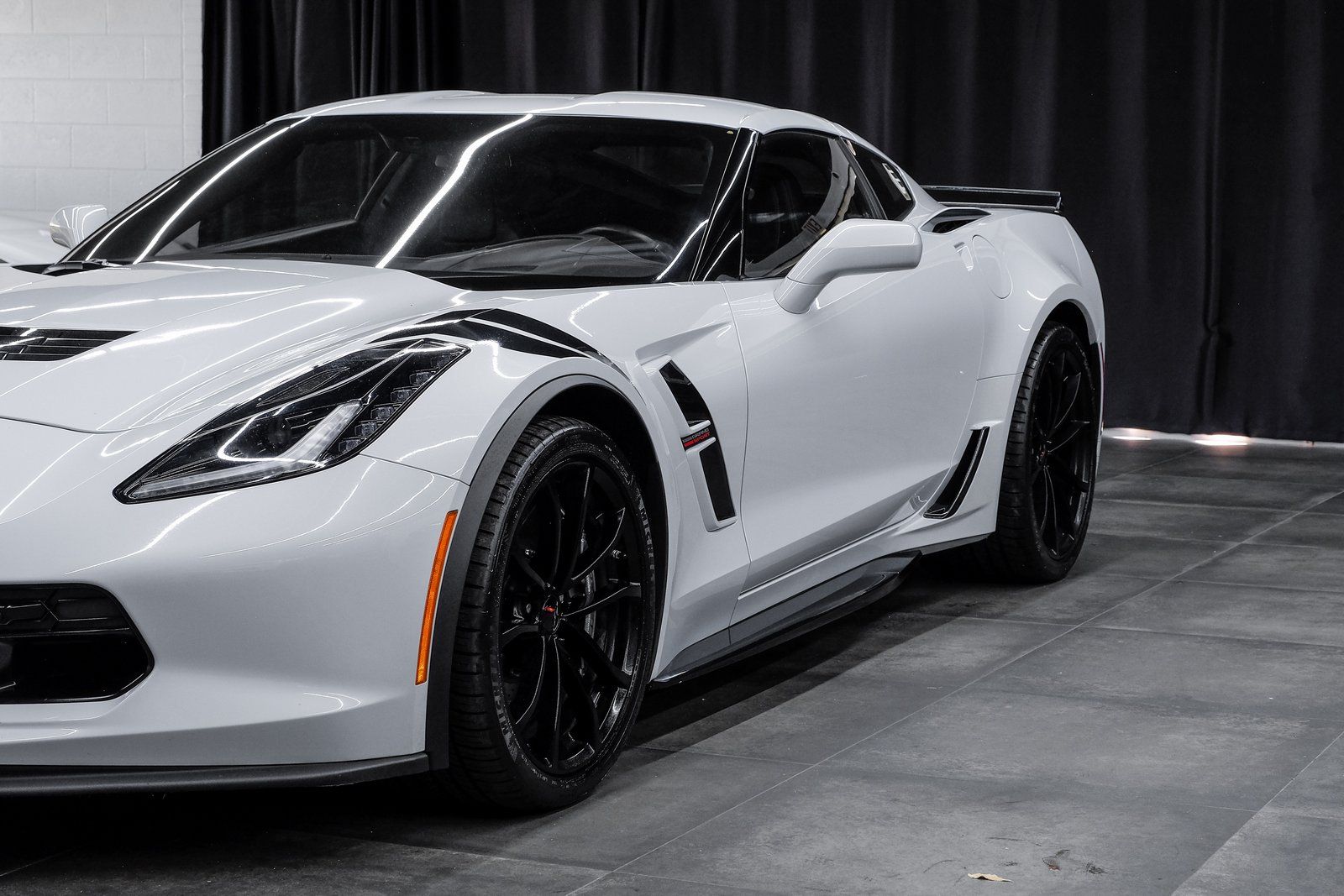 2018 Chevrolet Corvette 3LT - Photo 7