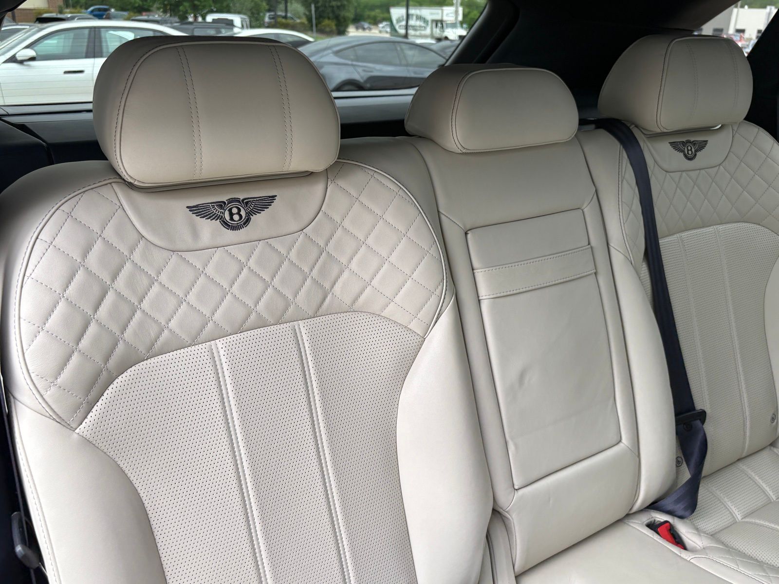 2019 Bentley Bentayga thumbnail 45