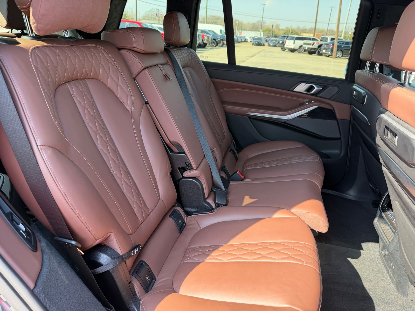 2023 BMW X7 thumbnail 25