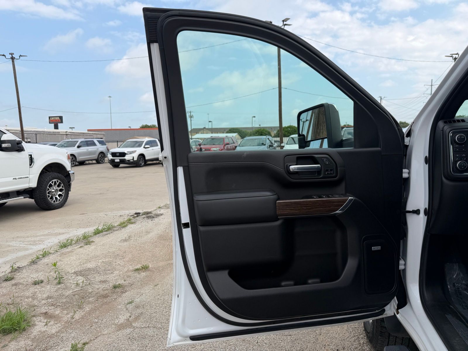 2022 Chevrolet Silverado 3500 HD thumbnail 21