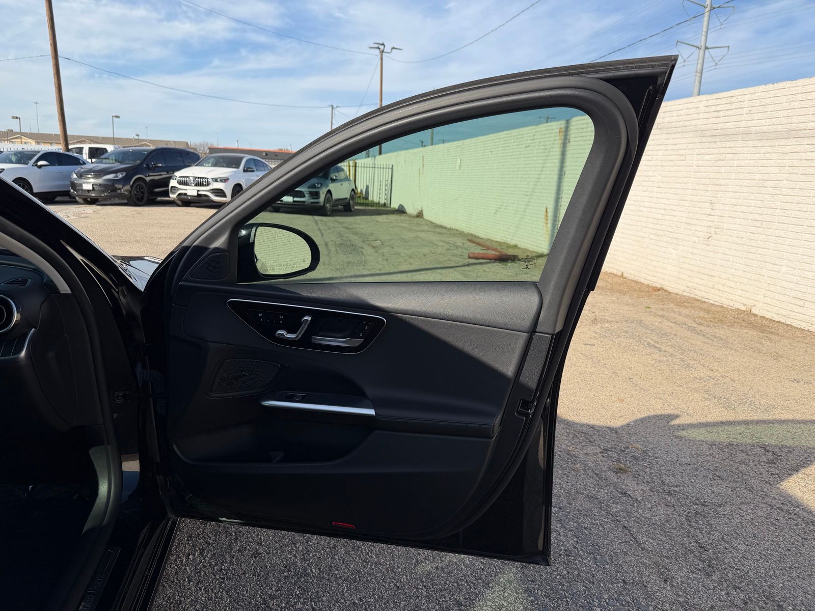 2022 Mercedes-Benz C-Class thumbnail 25