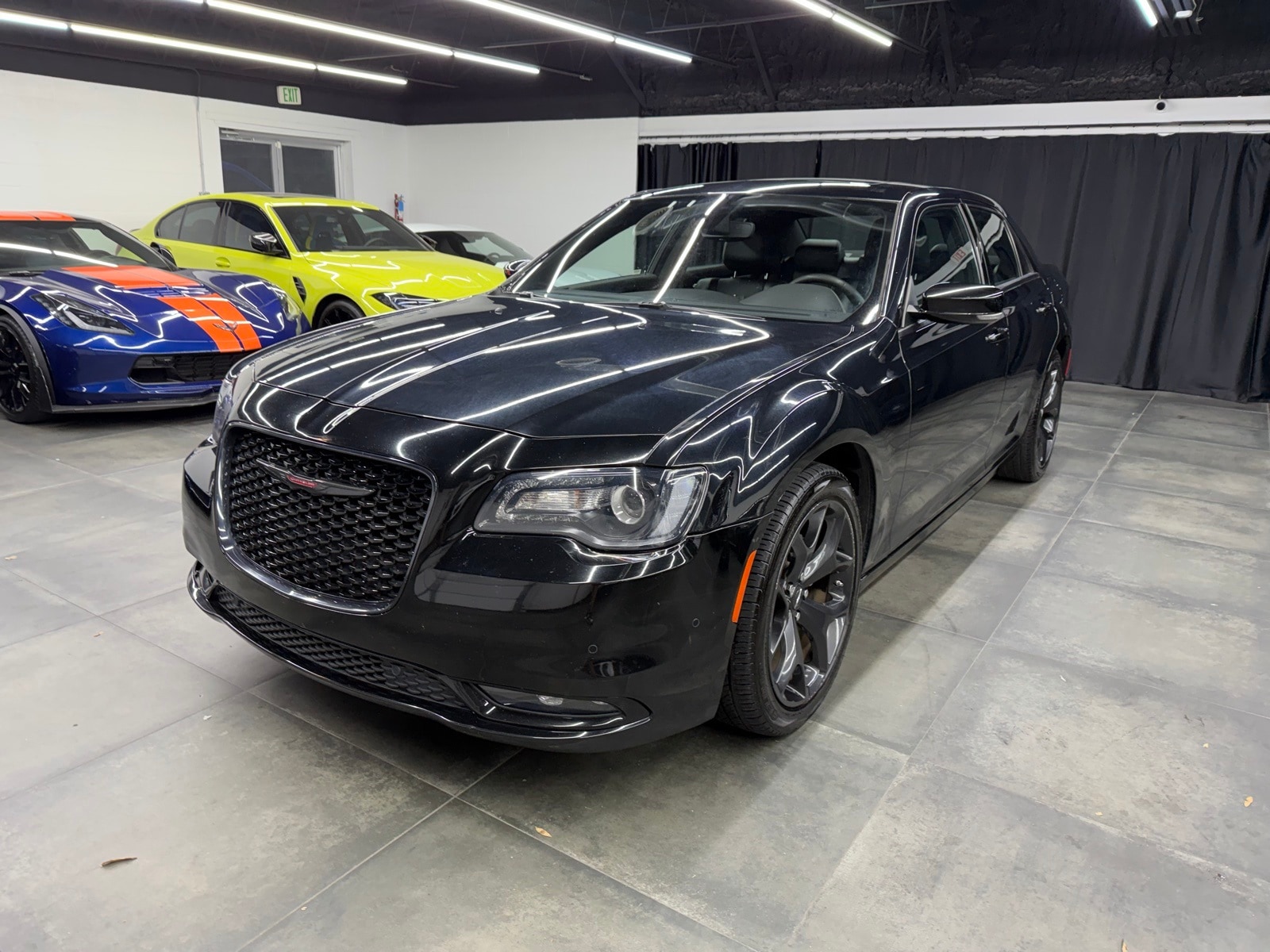2023 Chrysler 300 S's photo