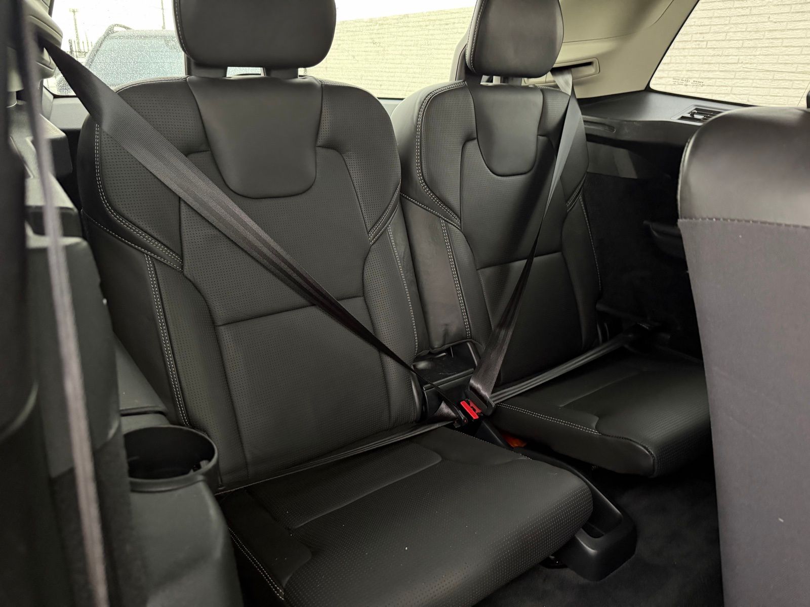 2016 Volvo XC90 thumbnail 23