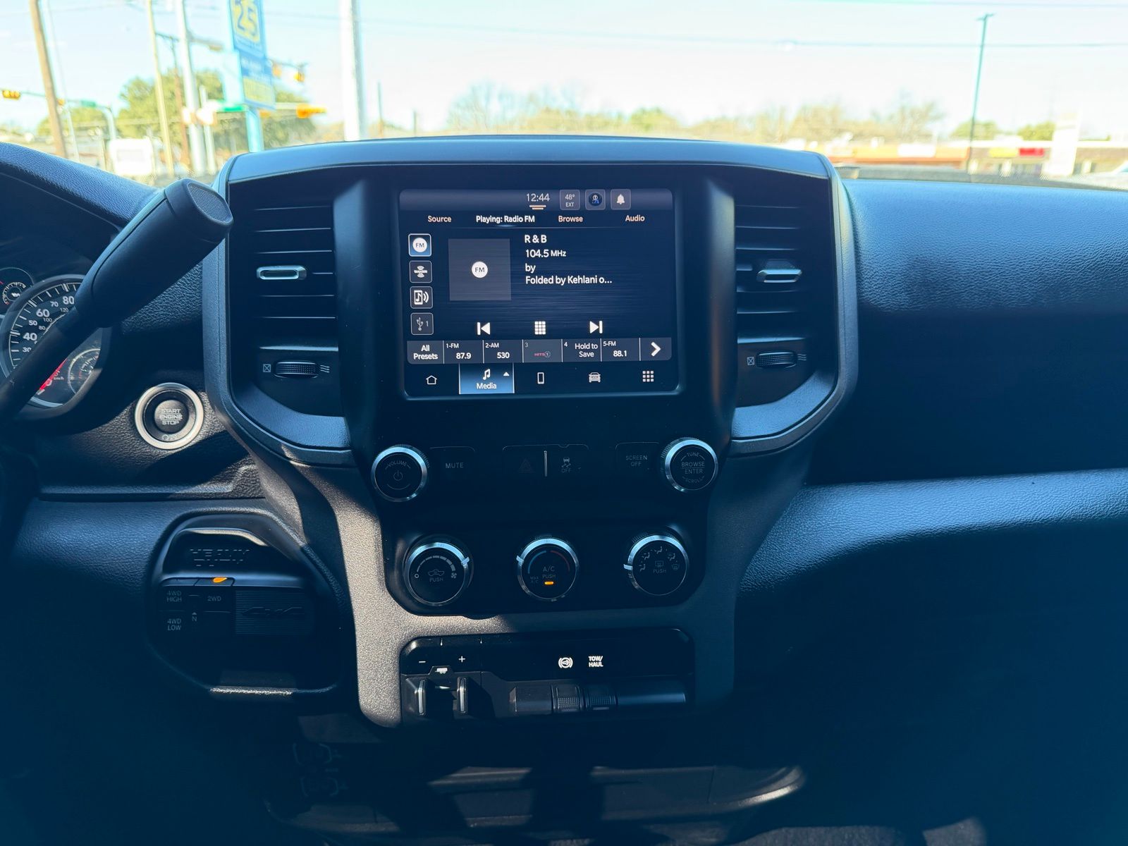 2024 Ram 2500 thumbnail 16