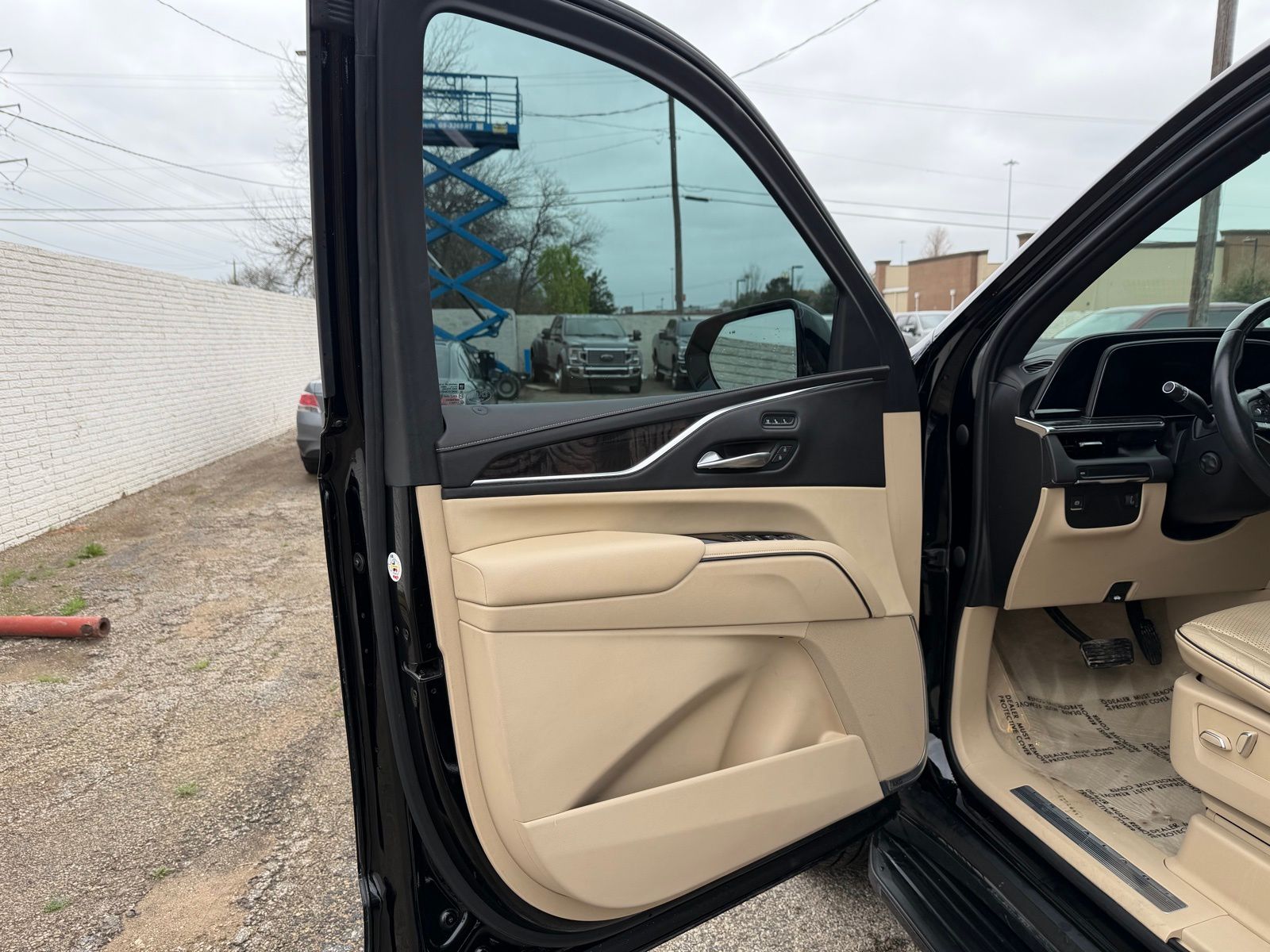 2022 CADILLAC Escalade thumbnail 21