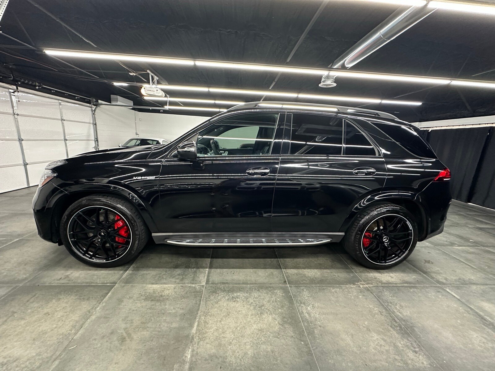 2021 Mercedes Benz GLE AMG 63 4MATIC photo 3