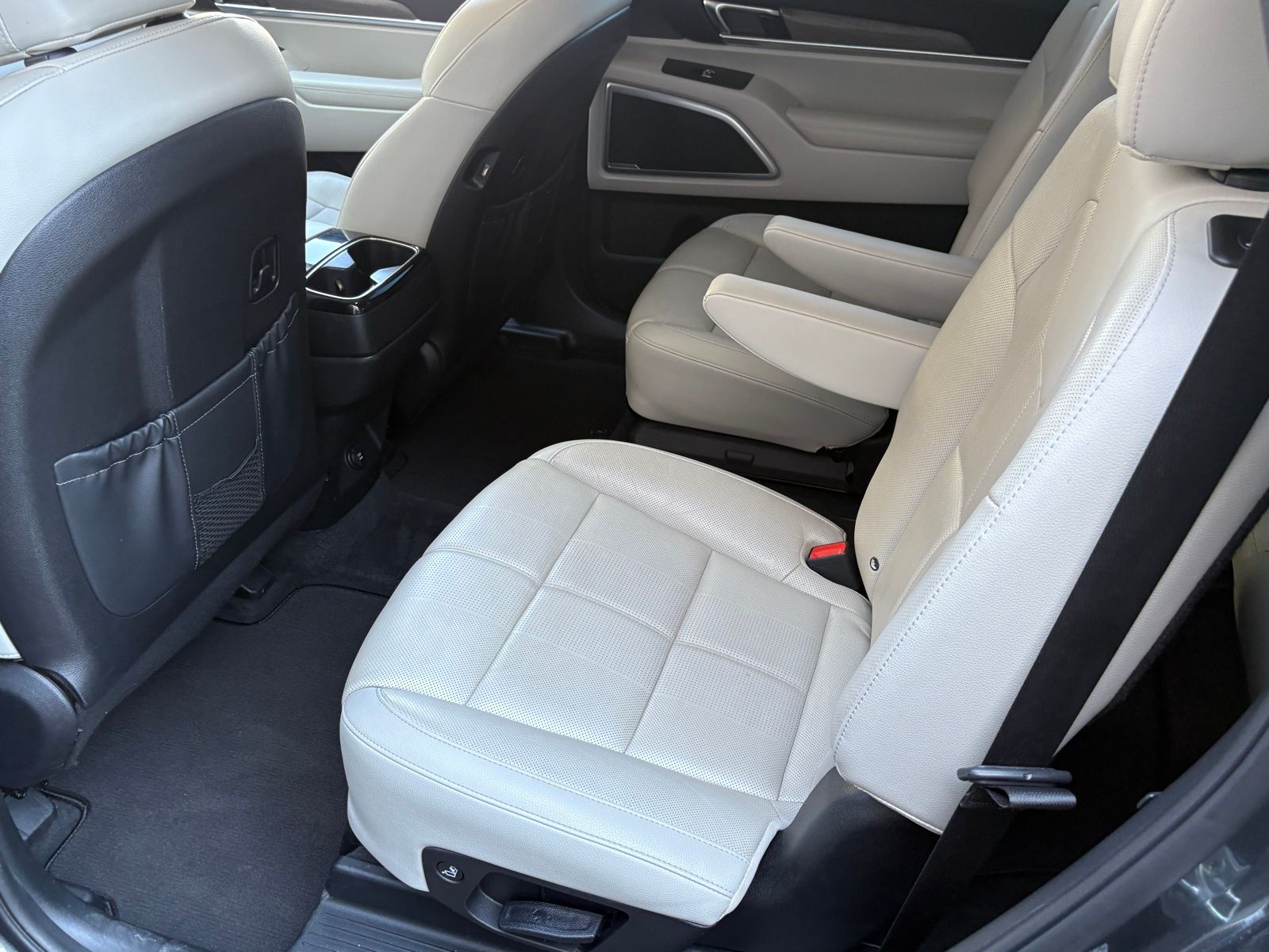 2021 Kia Telluride thumbnail 39