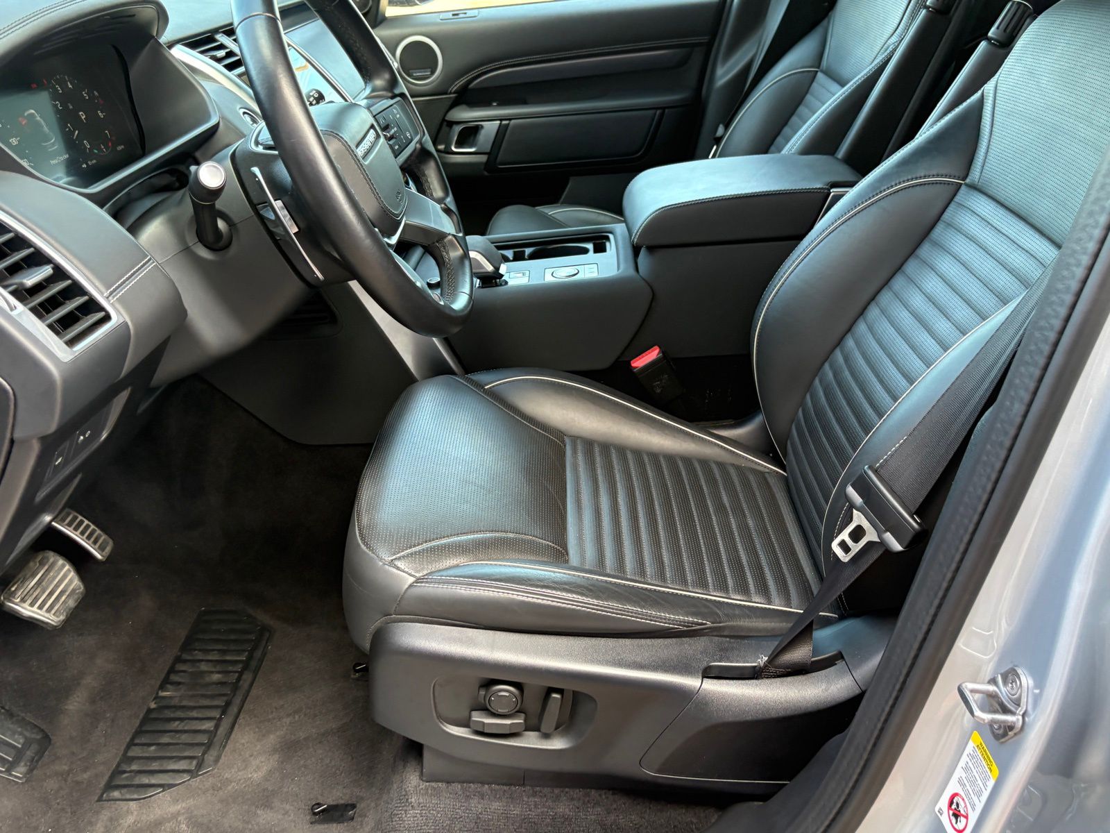 2024 Land Rover Discovery Metropolitan Edition - Photo 35