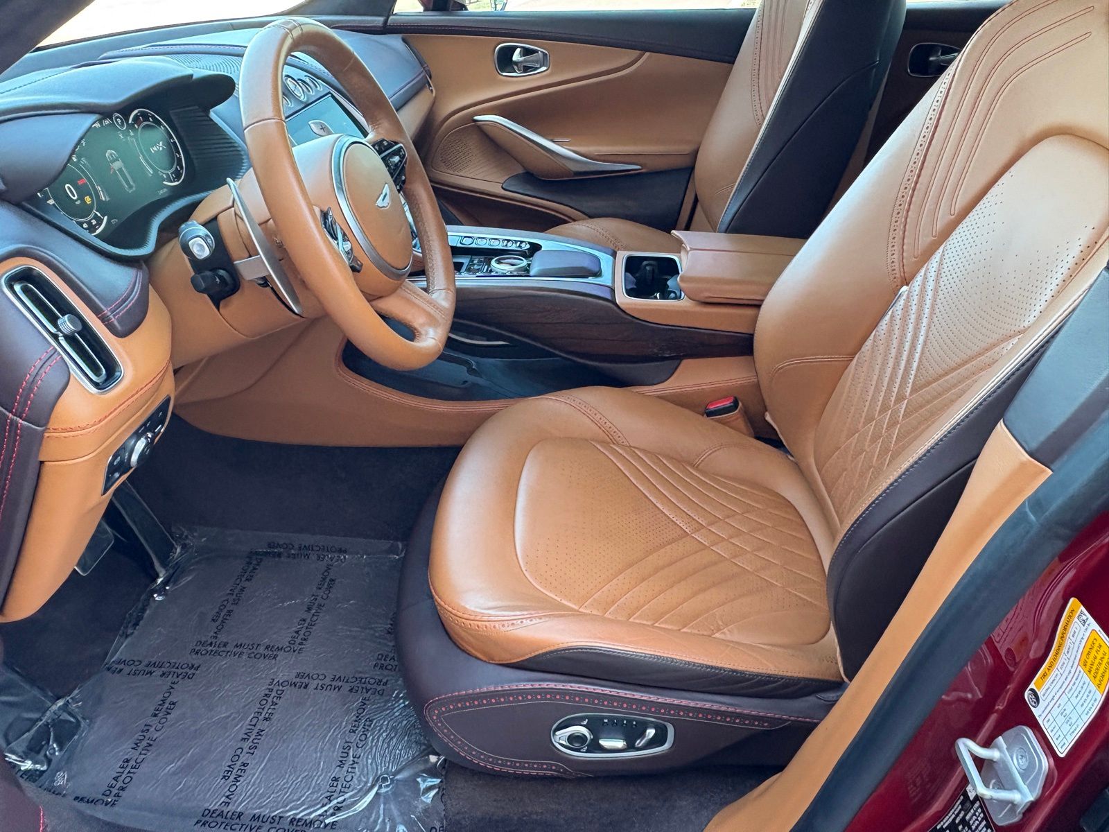 2021 Aston Martin DBX thumbnail 36