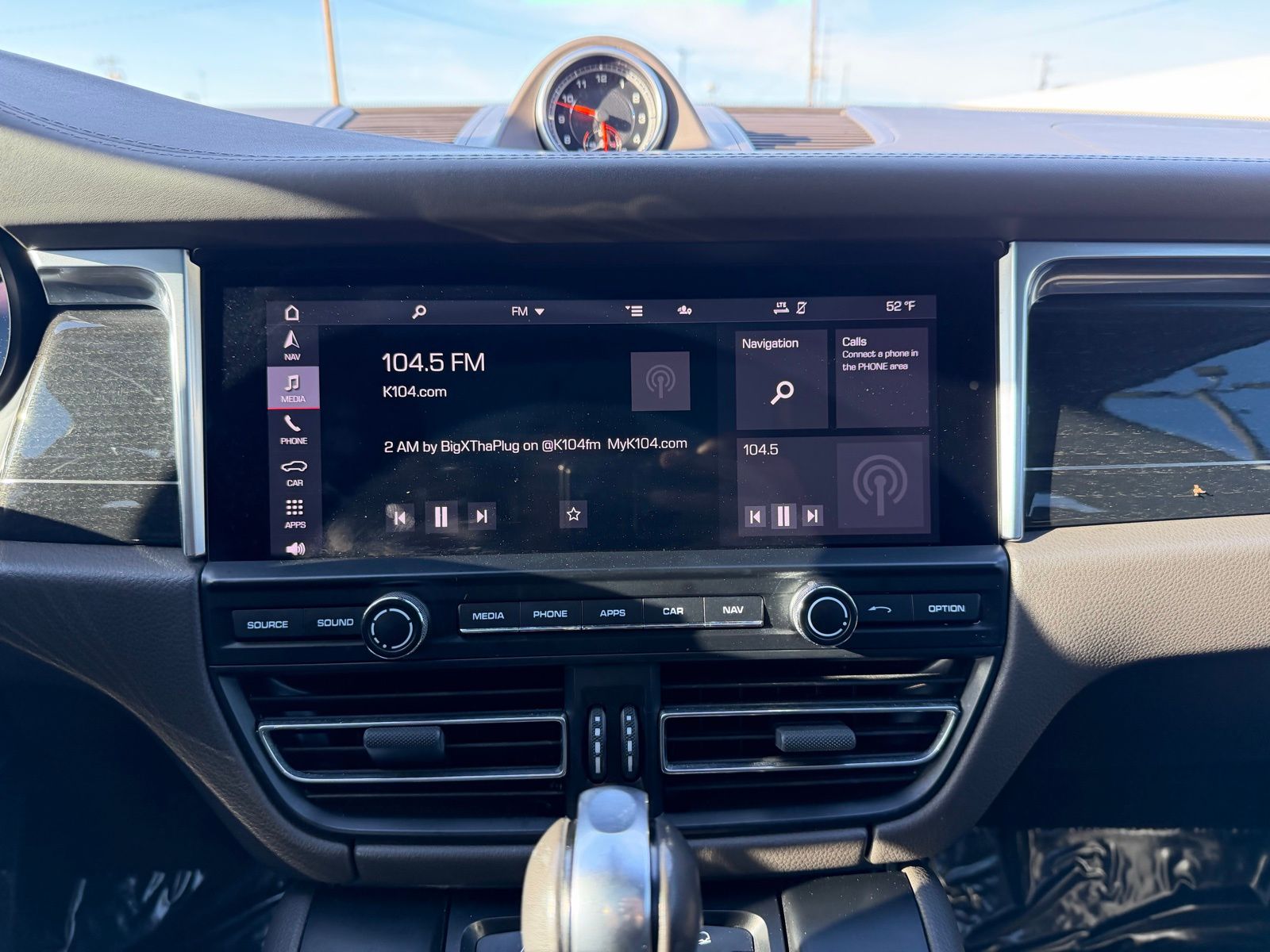 2021 Porsche Macan thumbnail 16